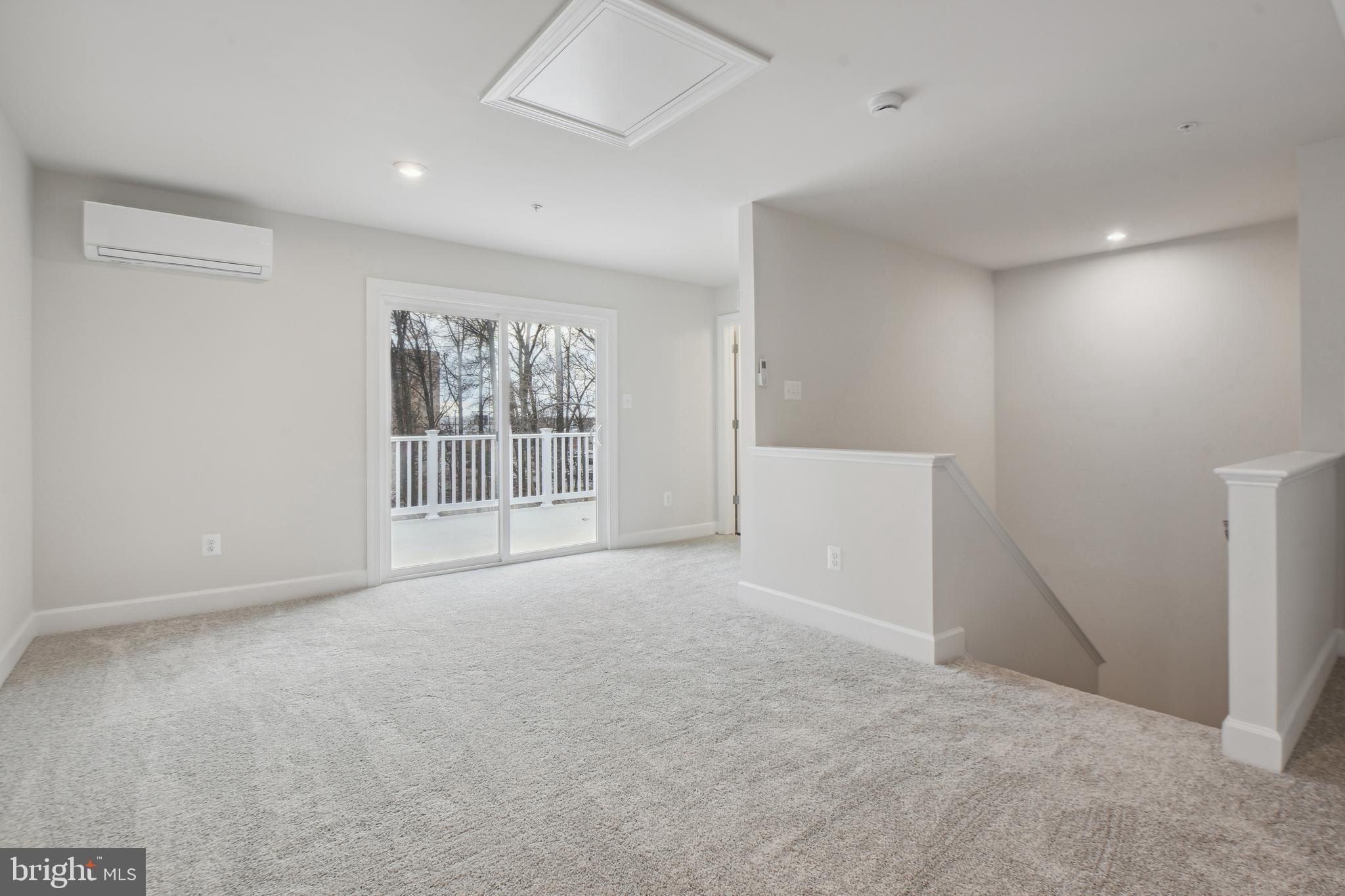 GATEWAY WEST - Residential Lease