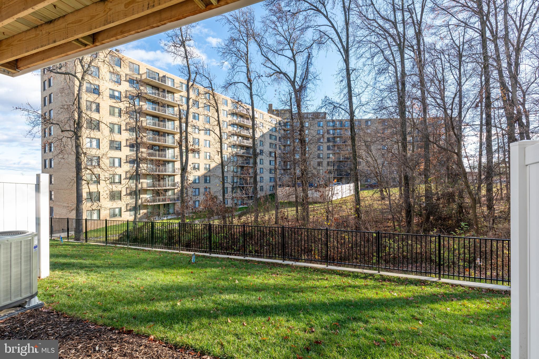 GATEWAY WEST - Residential Lease