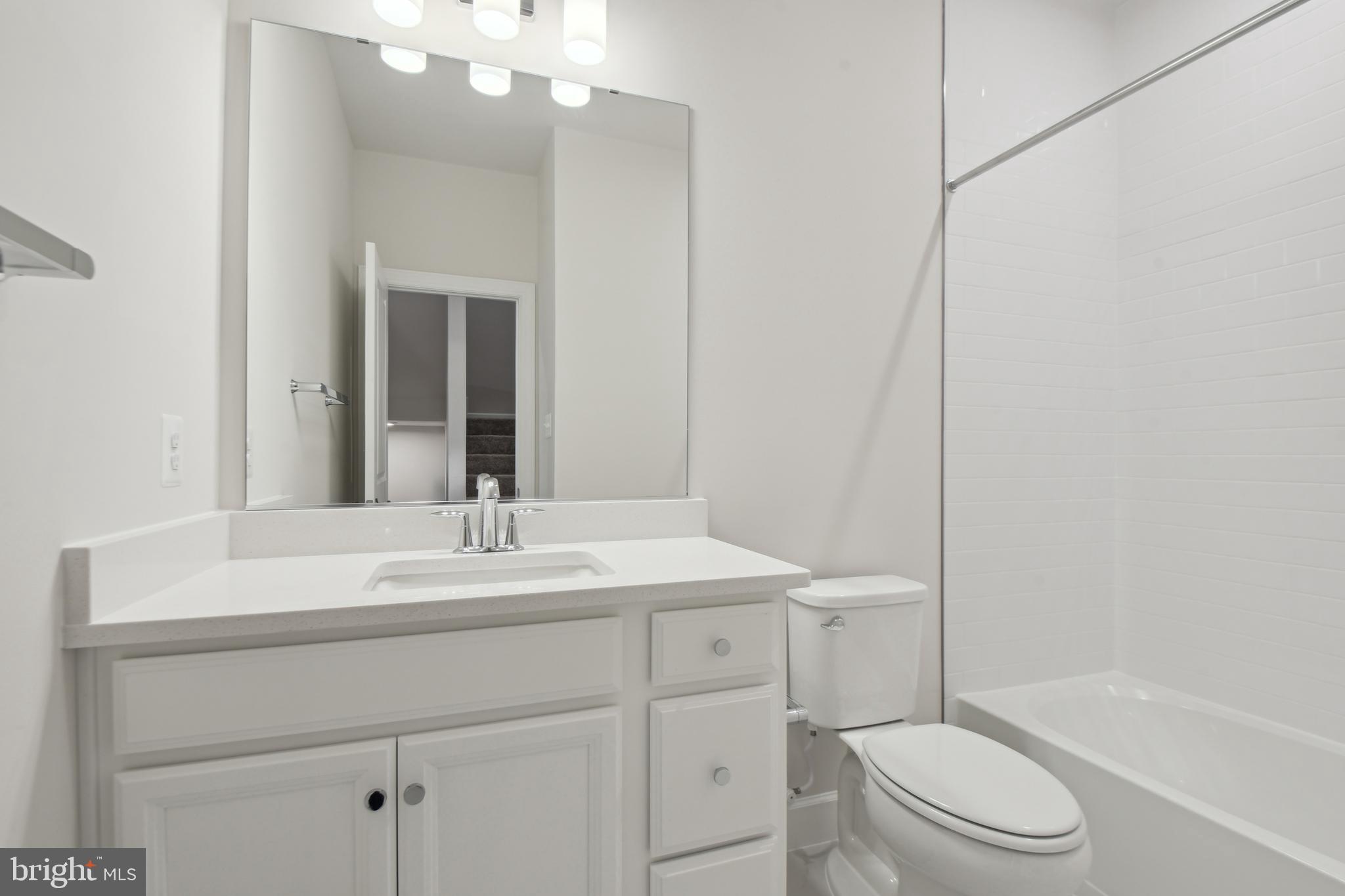 GATEWAY WEST - Residential Lease