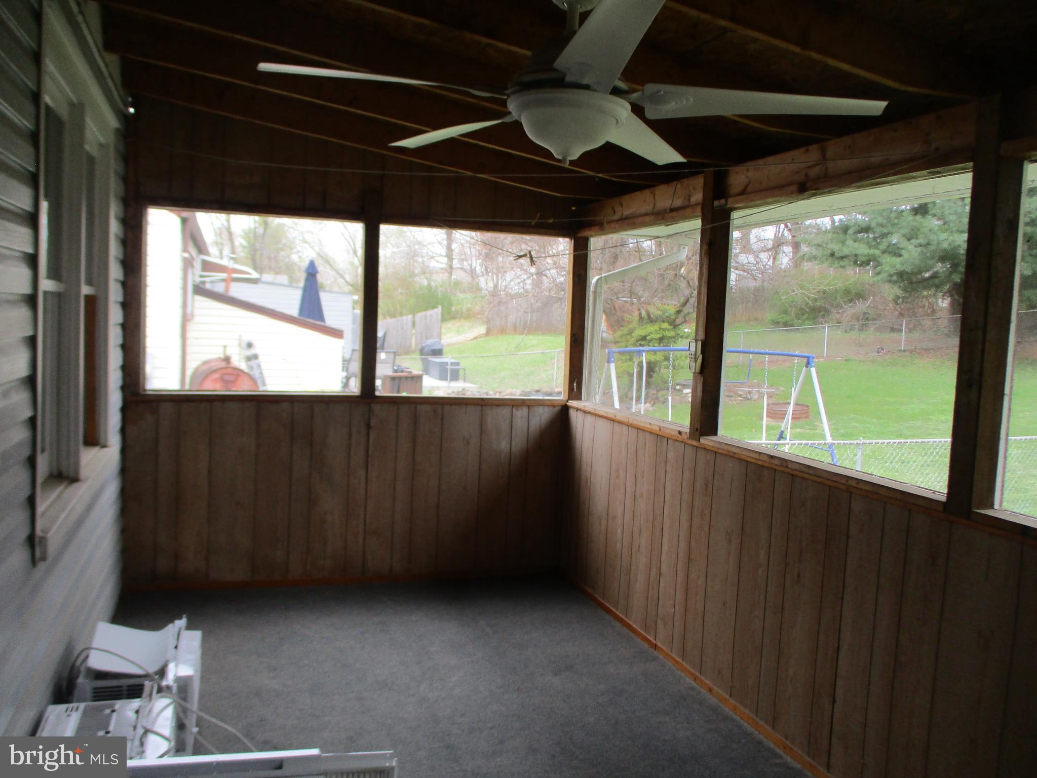 ROYAL VILLAGE - Residential