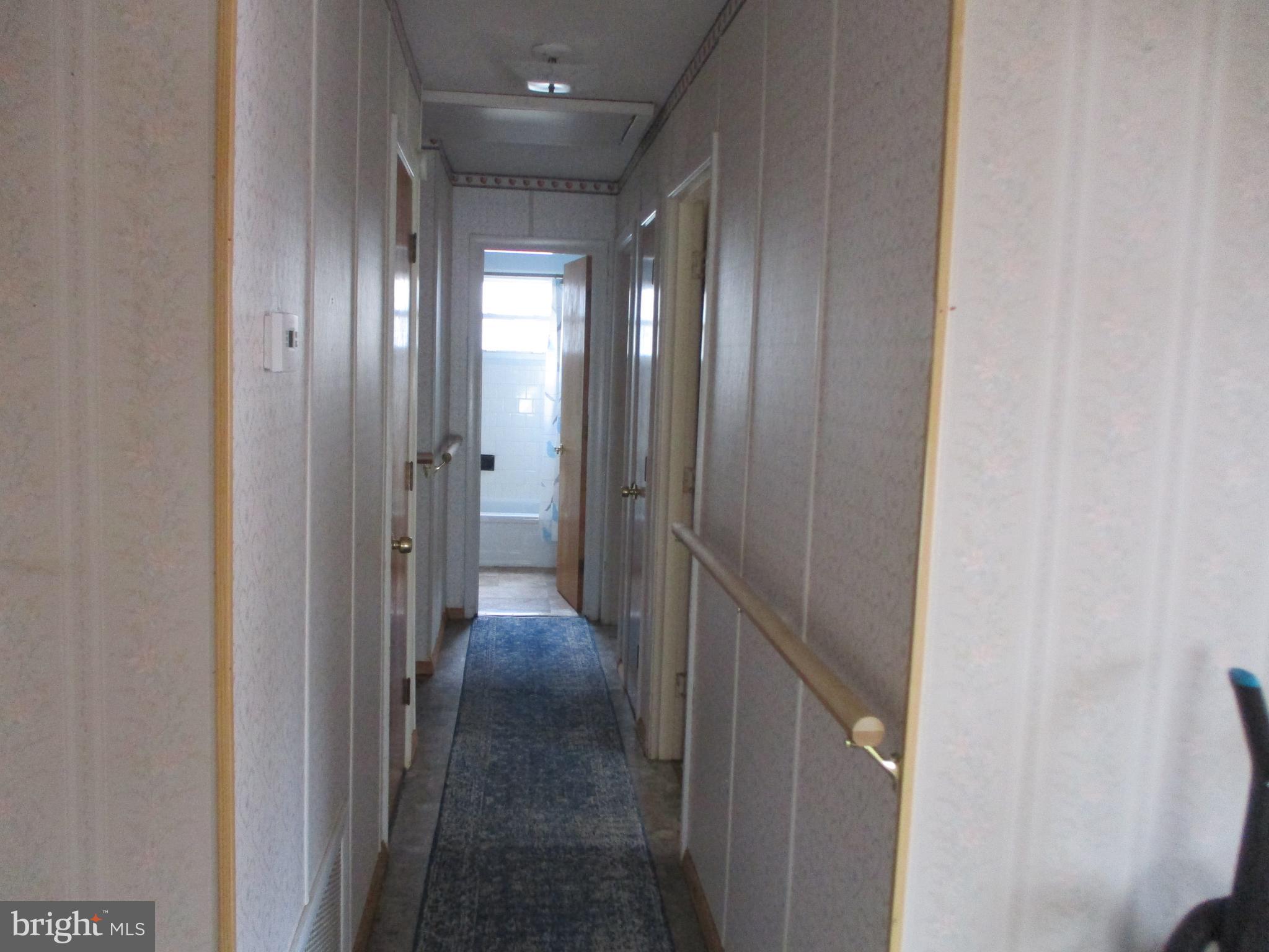 ROYAL VILLAGE - Residential