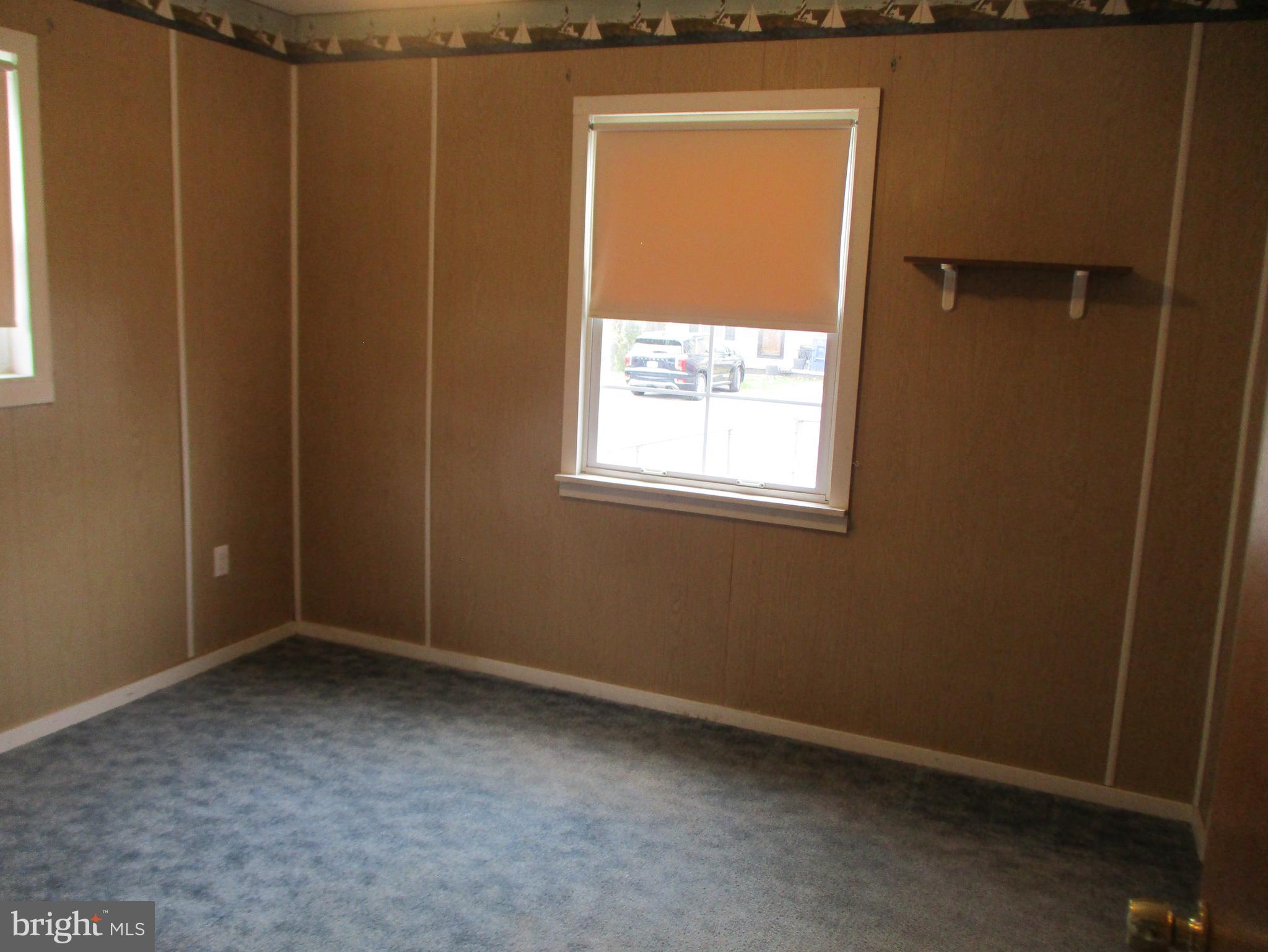 ROYAL VILLAGE - Residential