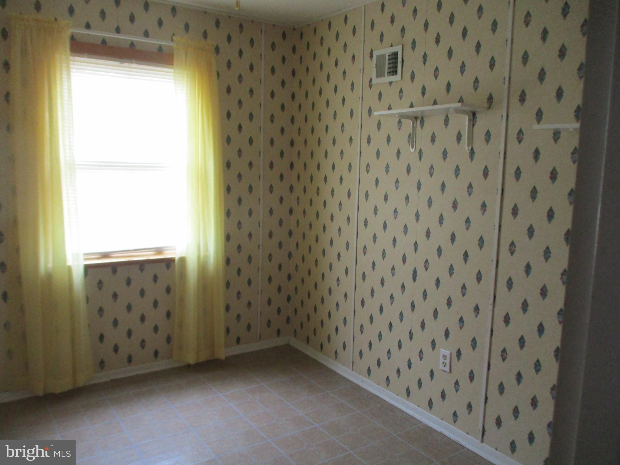 ROYAL VILLAGE - Residential