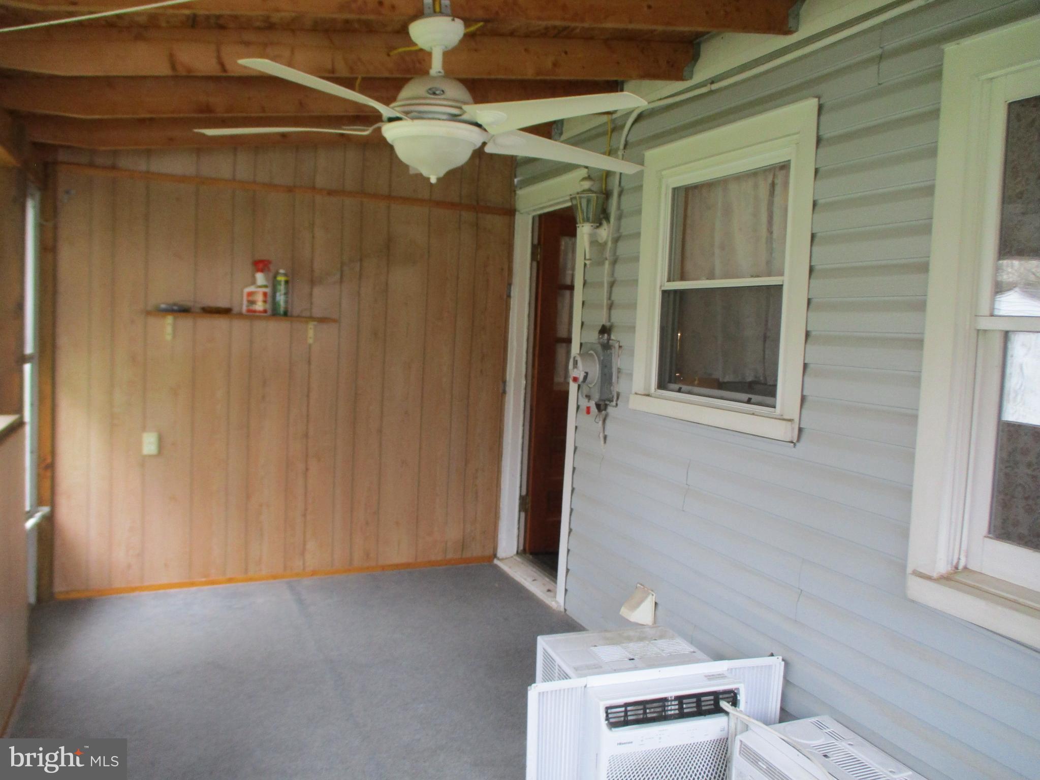 ROYAL VILLAGE - Residential