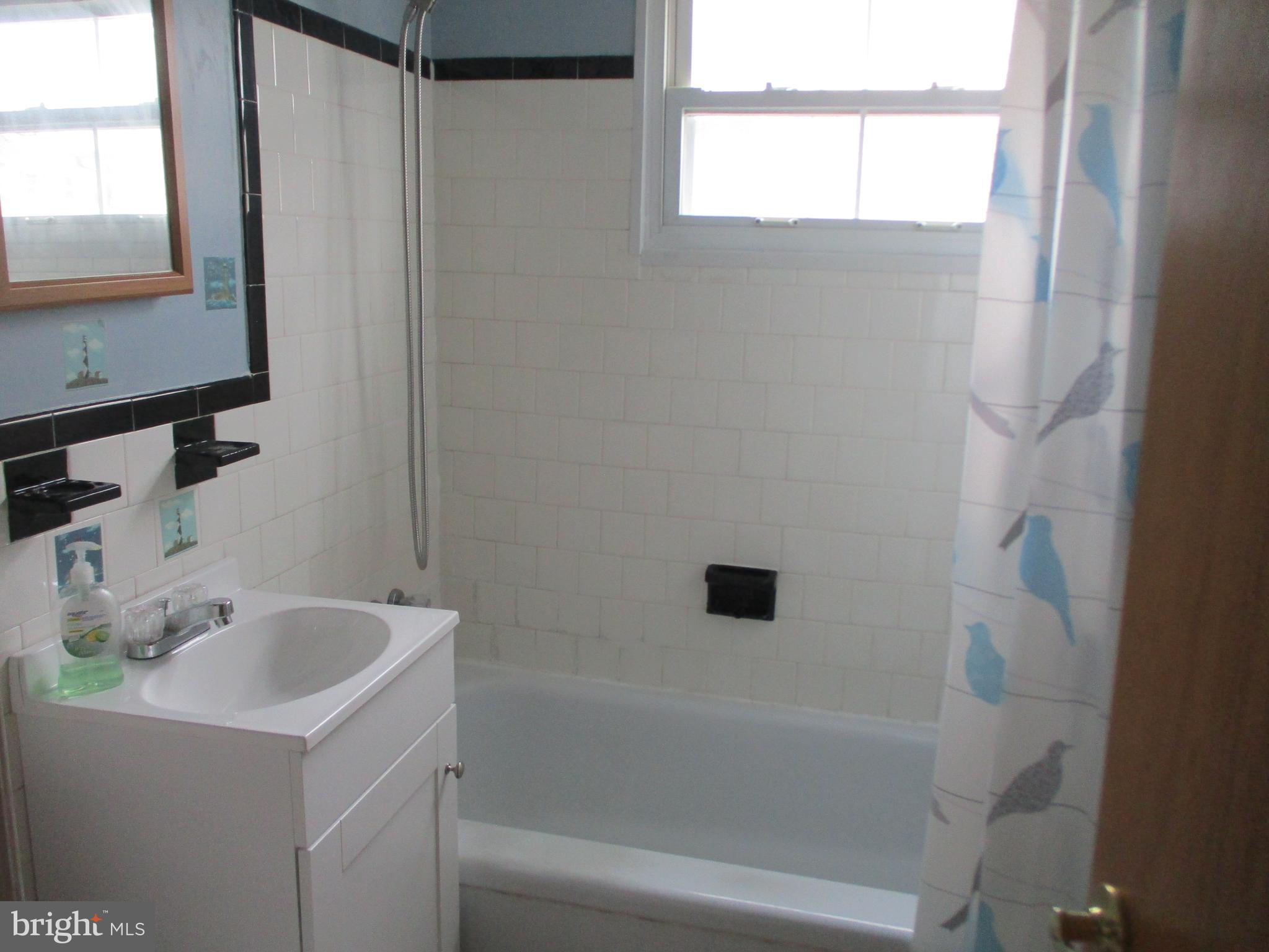 ROYAL VILLAGE - Residential