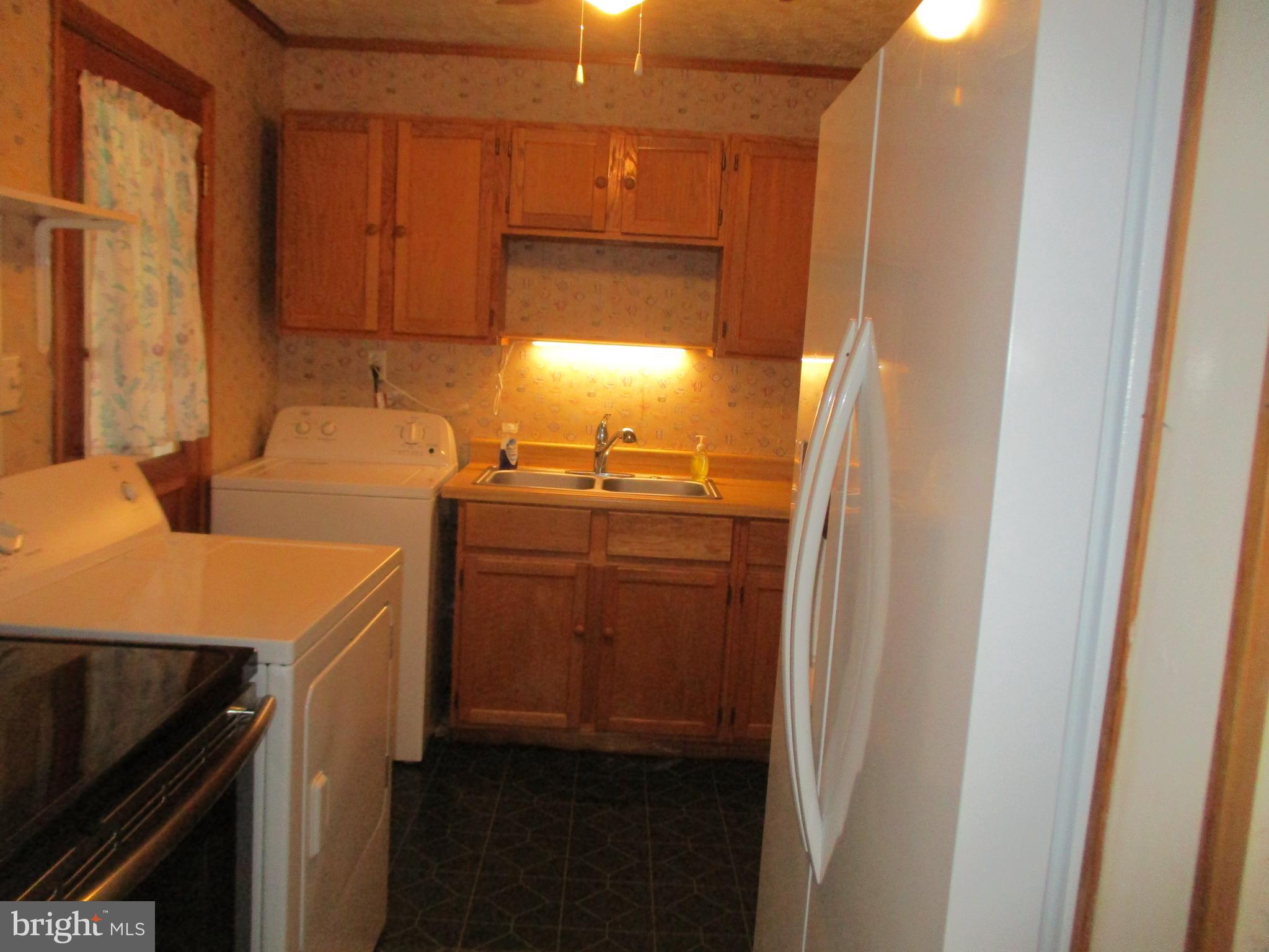 ROYAL VILLAGE - Residential