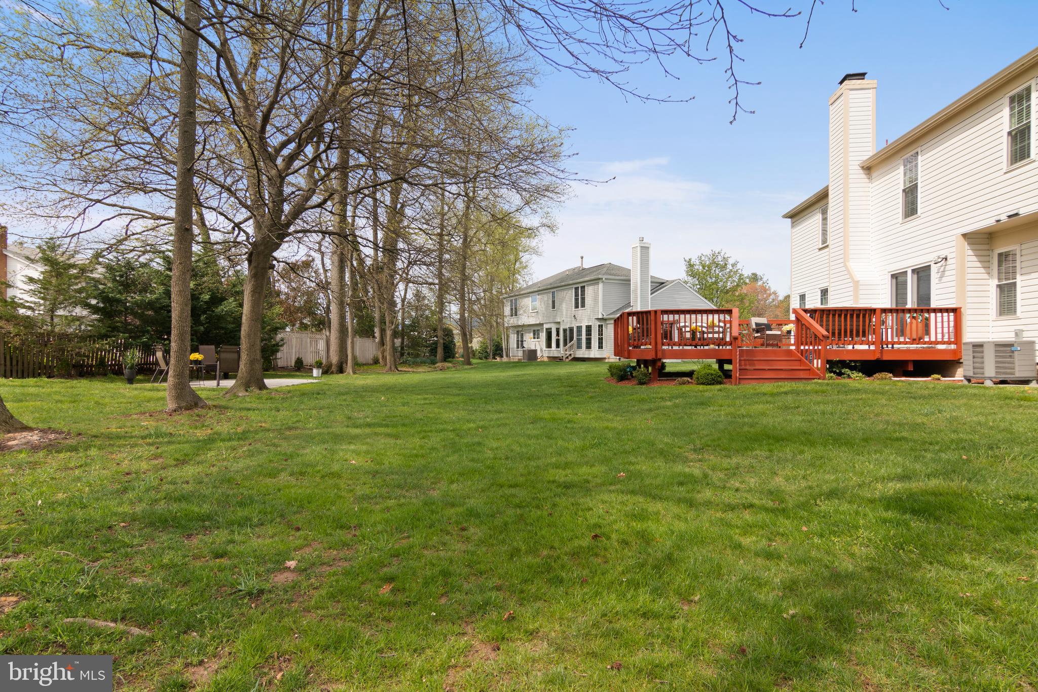 WHITE OAK MANOR - Residential