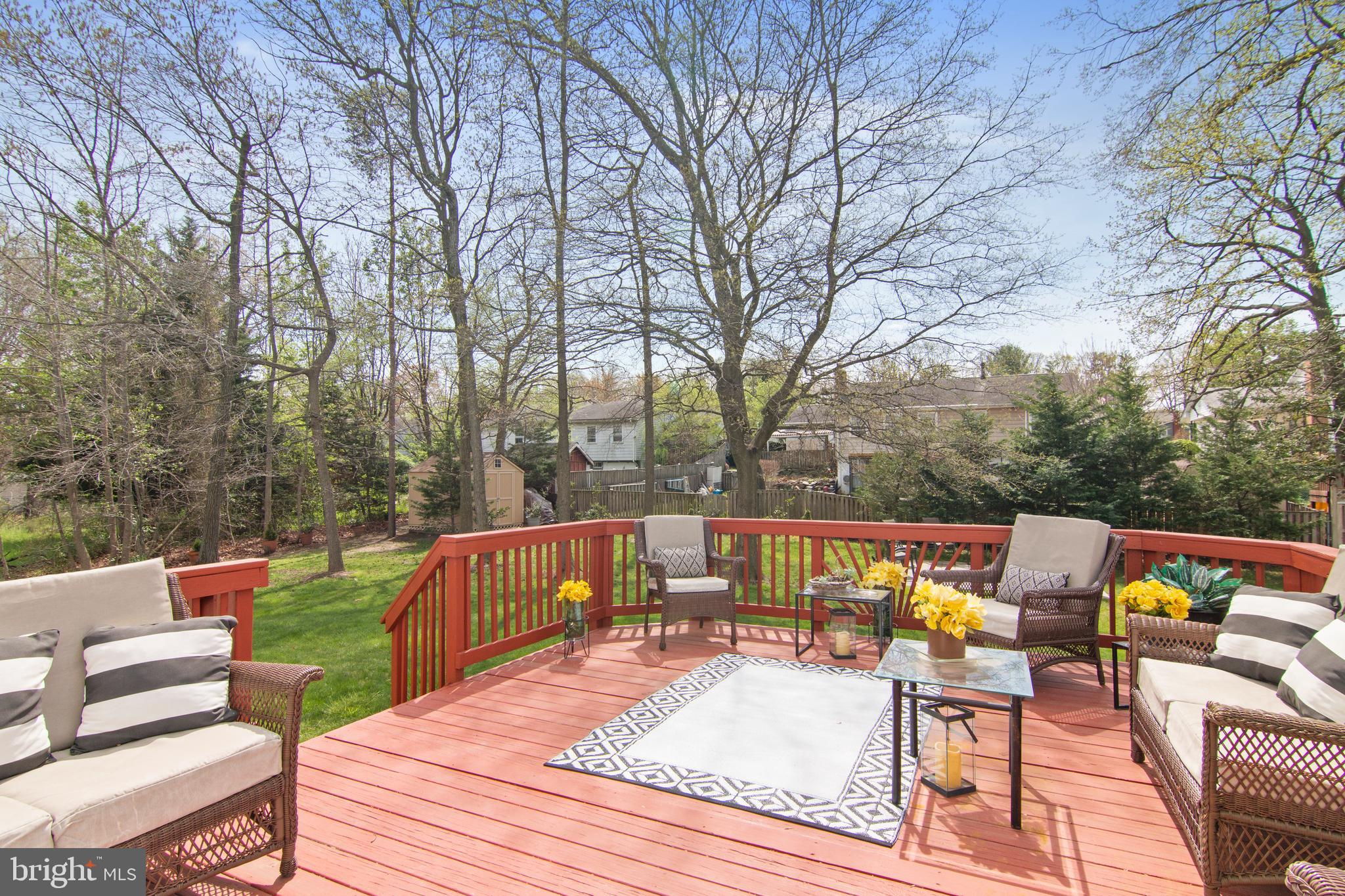 WHITE OAK MANOR - Residential