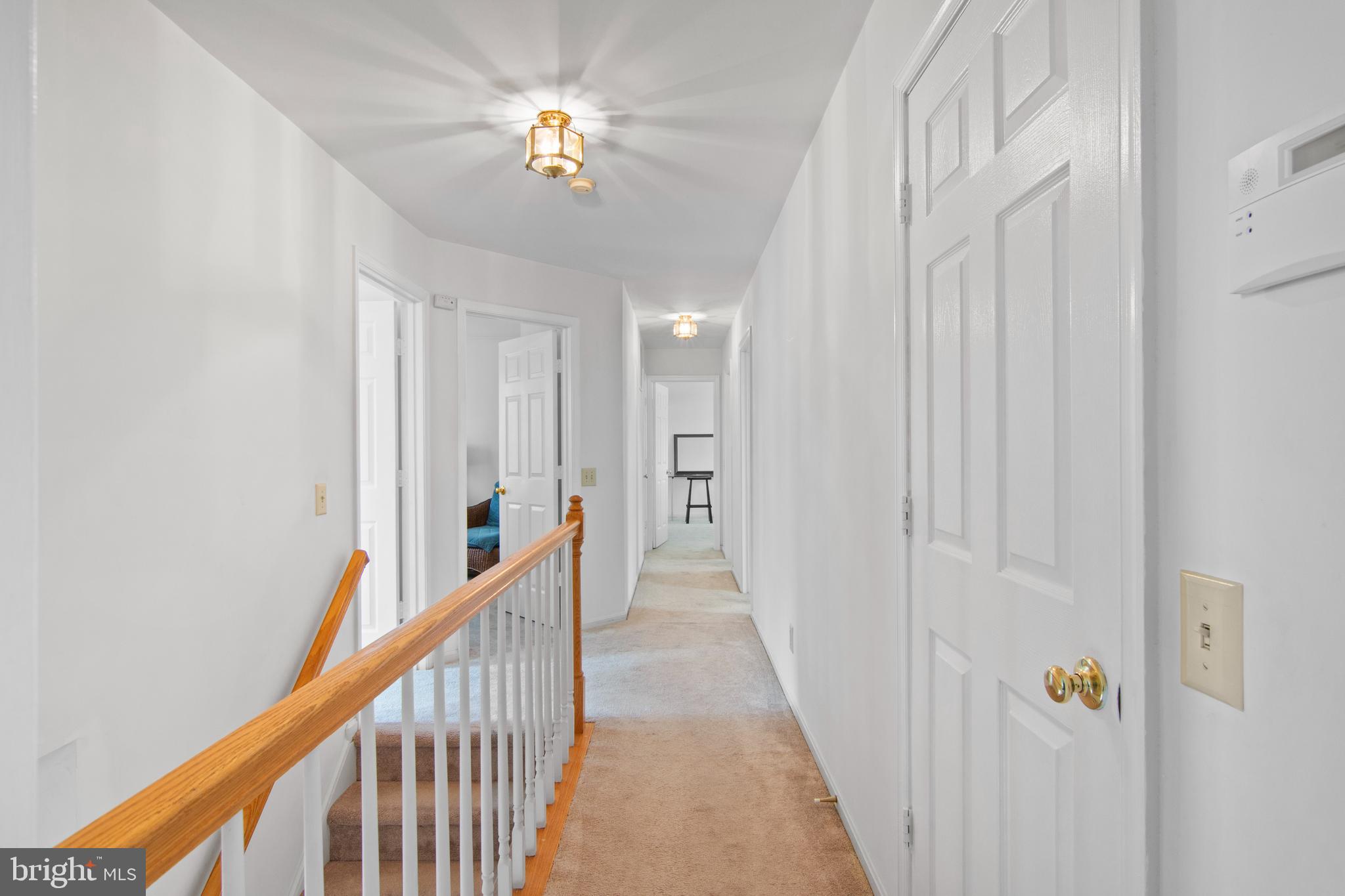 WHITE OAK MANOR - Residential