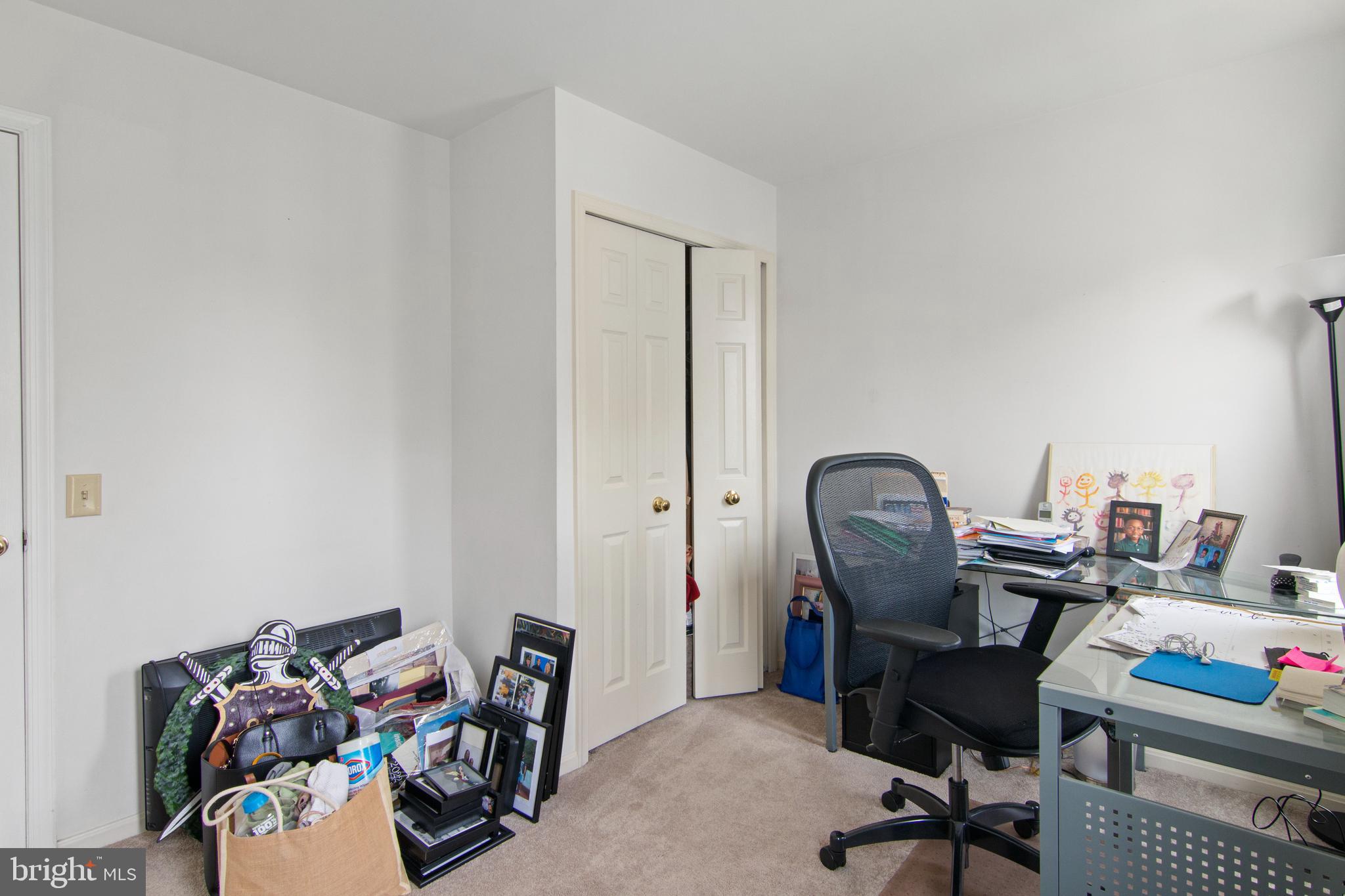 WHITE OAK MANOR - Residential