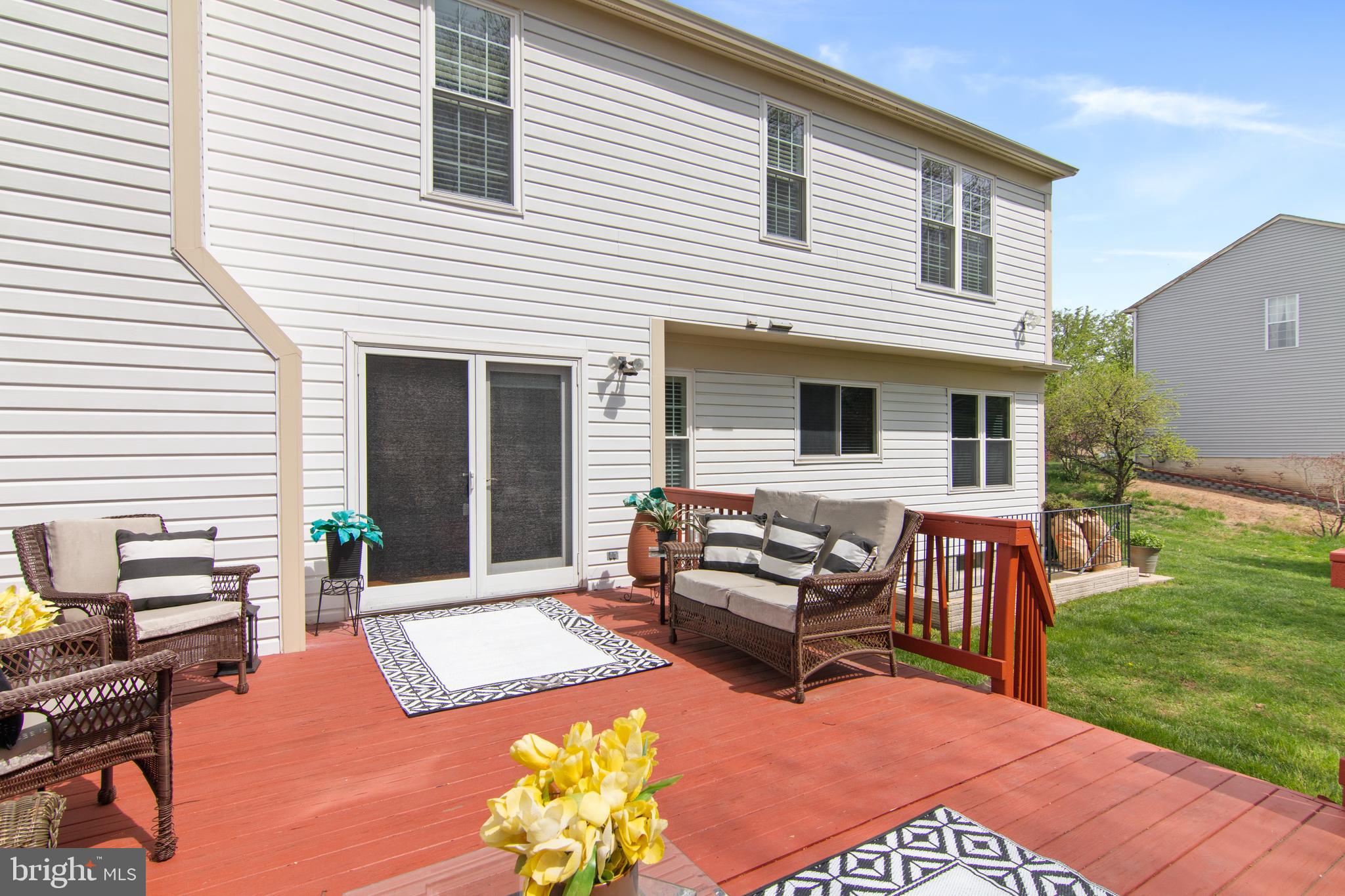 WHITE OAK MANOR - Residential