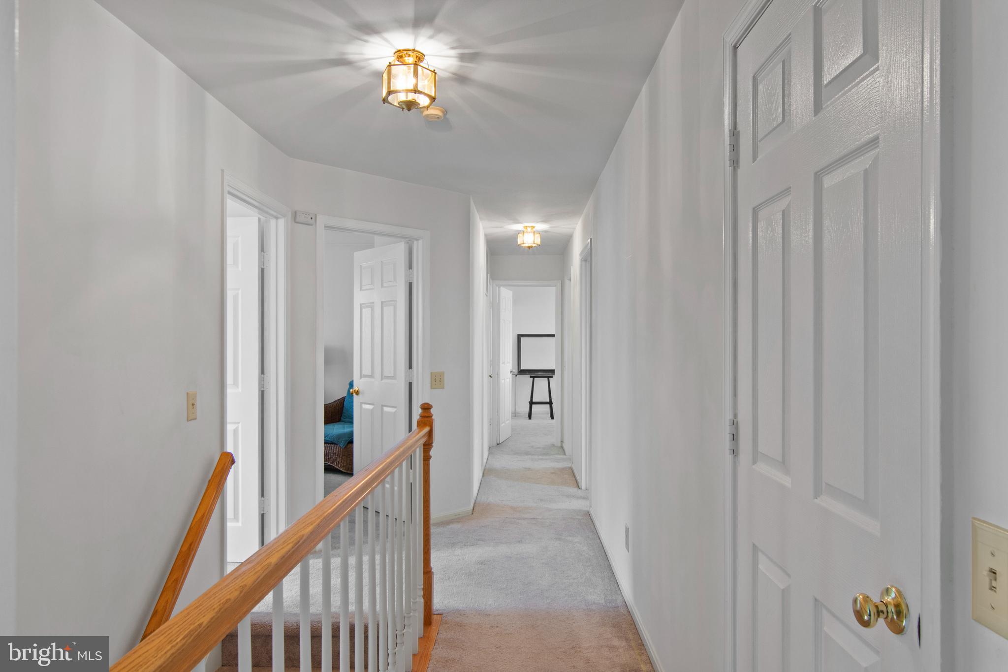 WHITE OAK MANOR - Residential