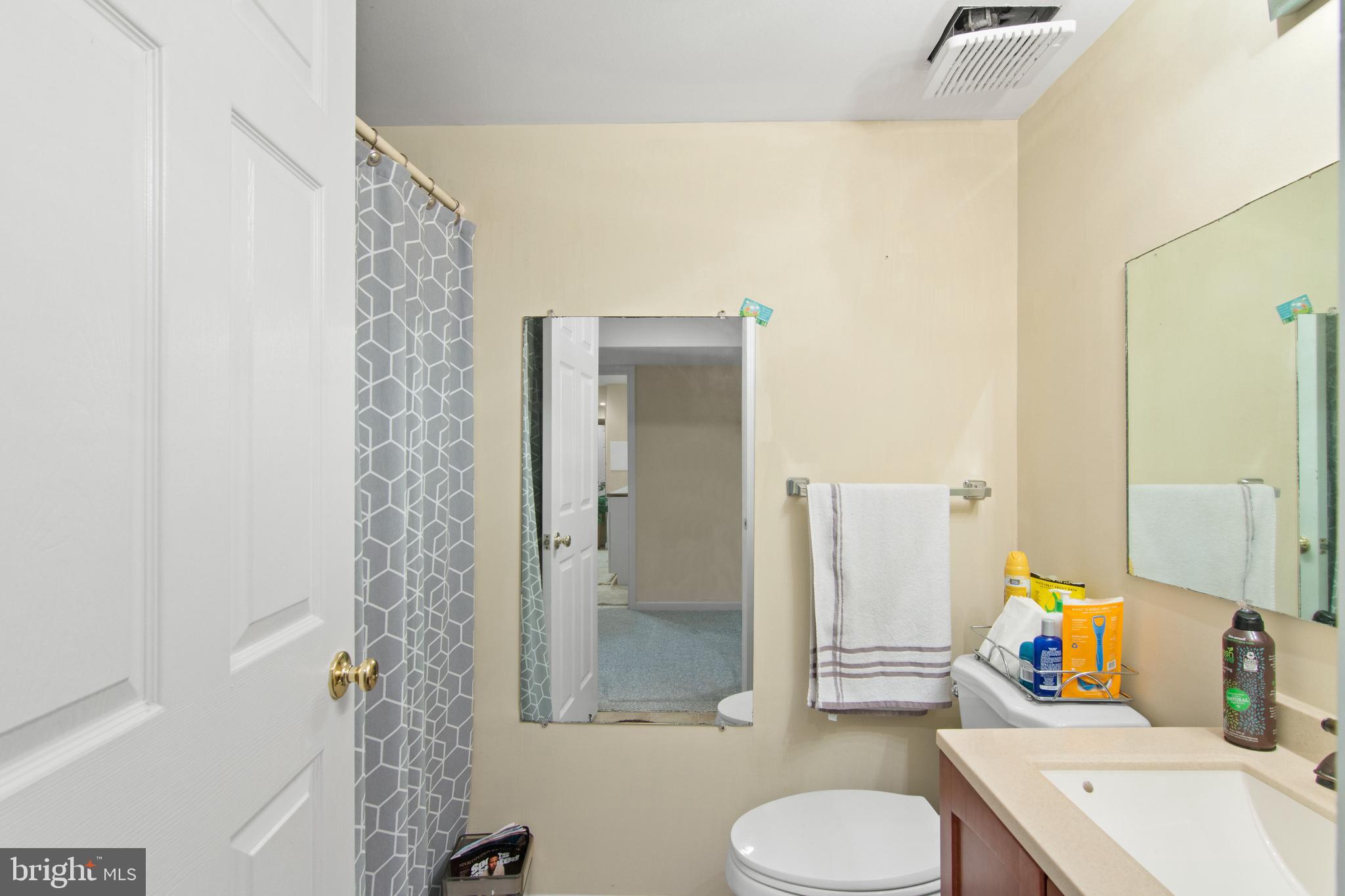 WHITE OAK MANOR - Residential