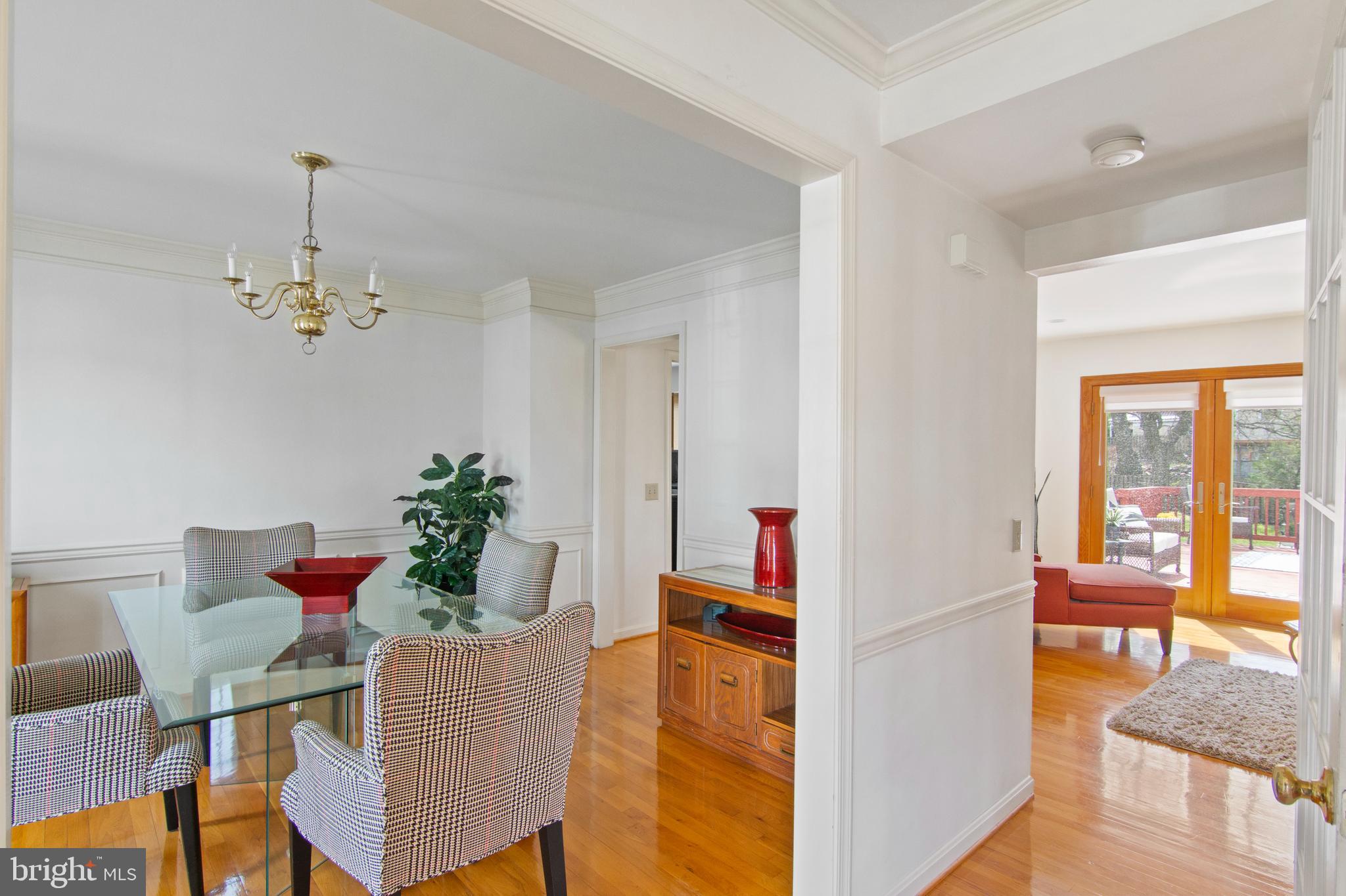 WHITE OAK MANOR - Residential