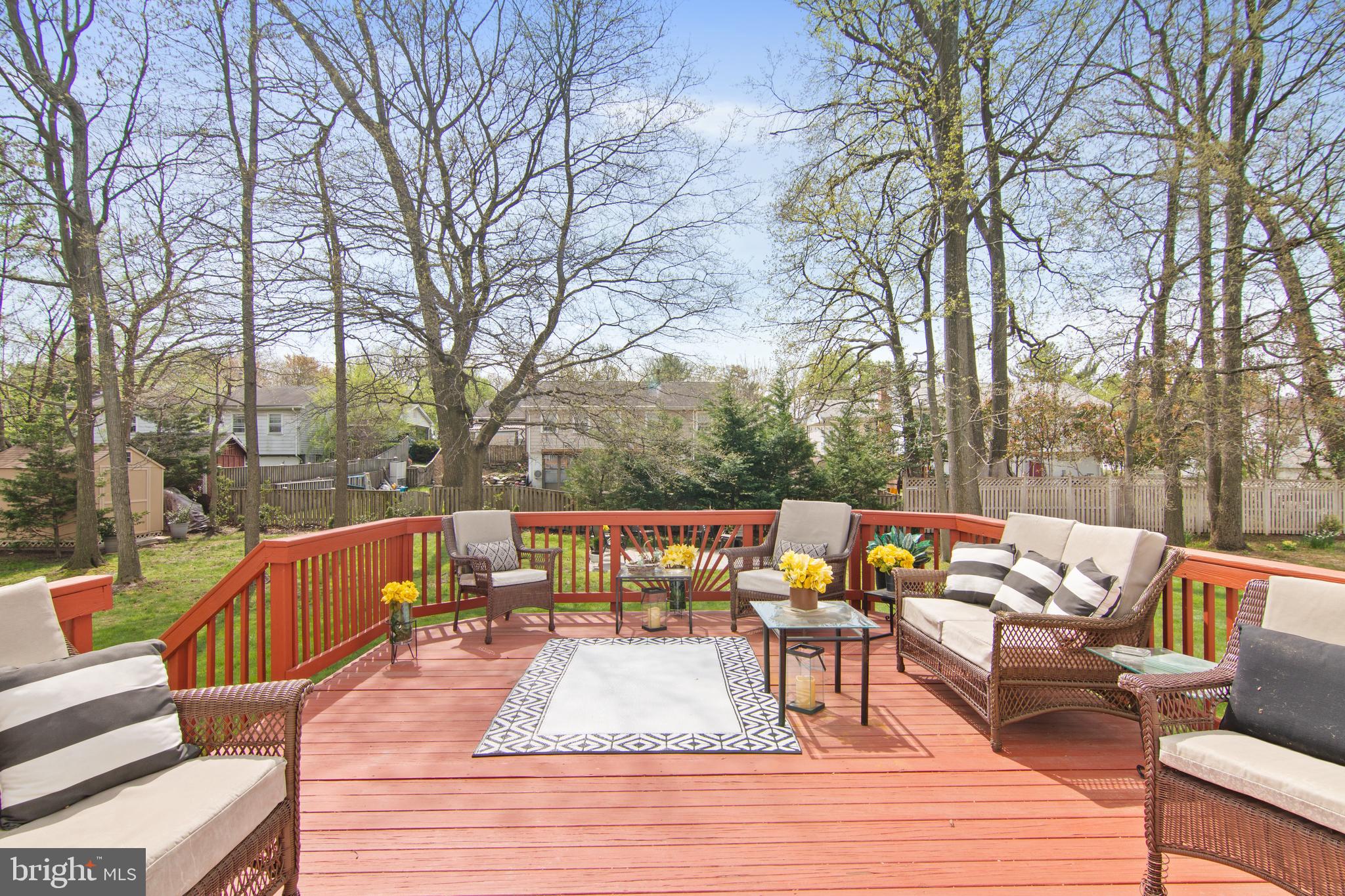 WHITE OAK MANOR - Residential