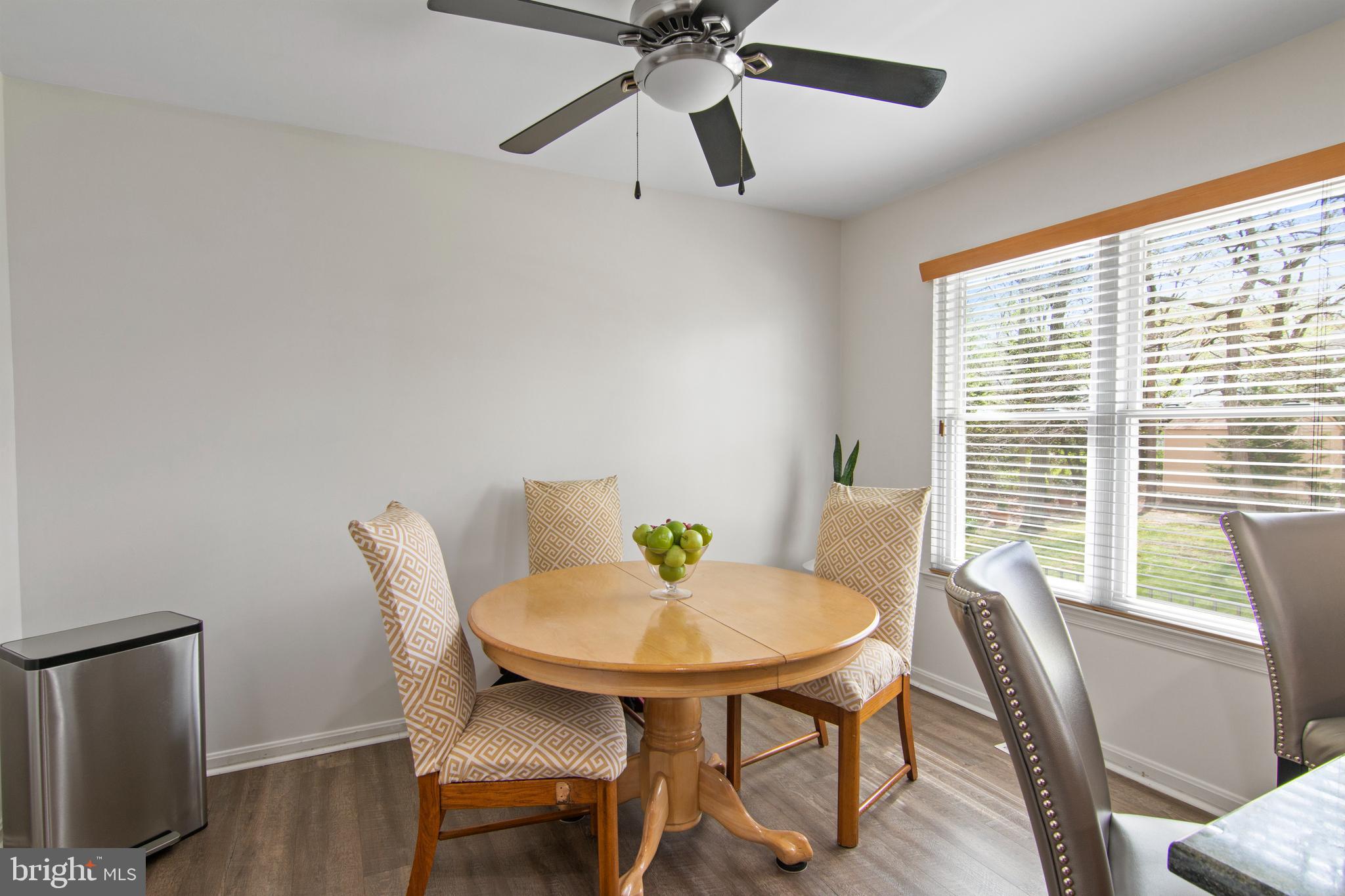 WHITE OAK MANOR - Residential