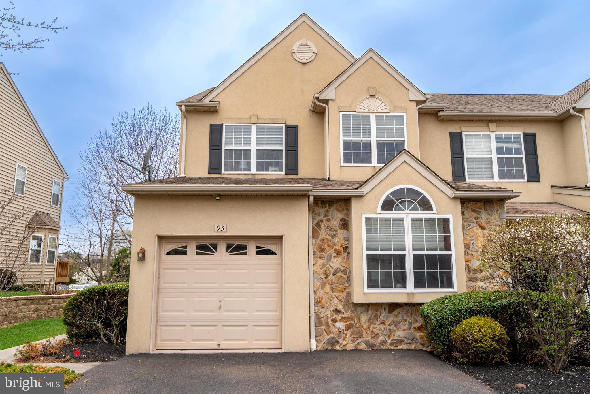 93 ARBOR CIRCLE