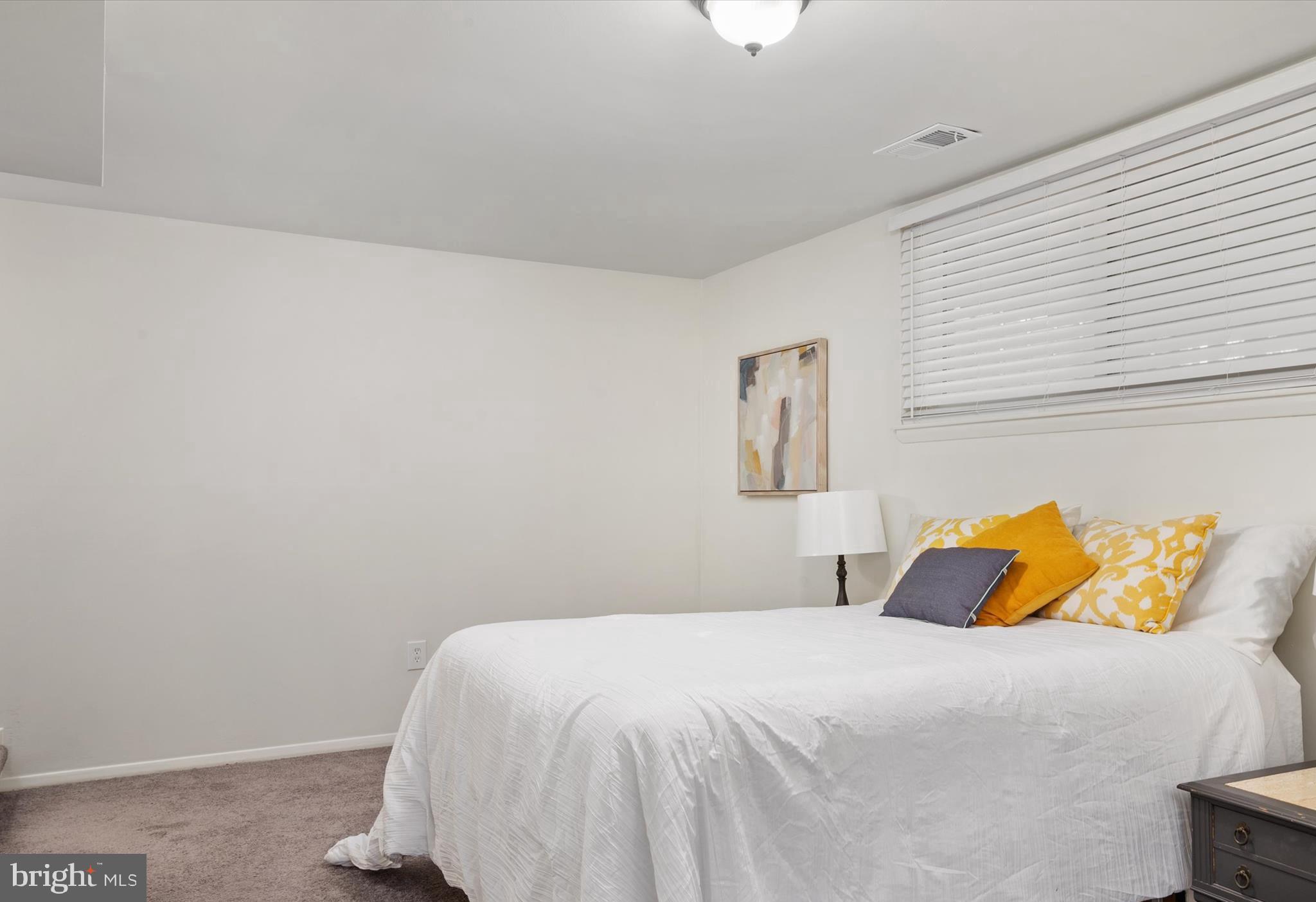 ELIZABETHS LANDING - Residential