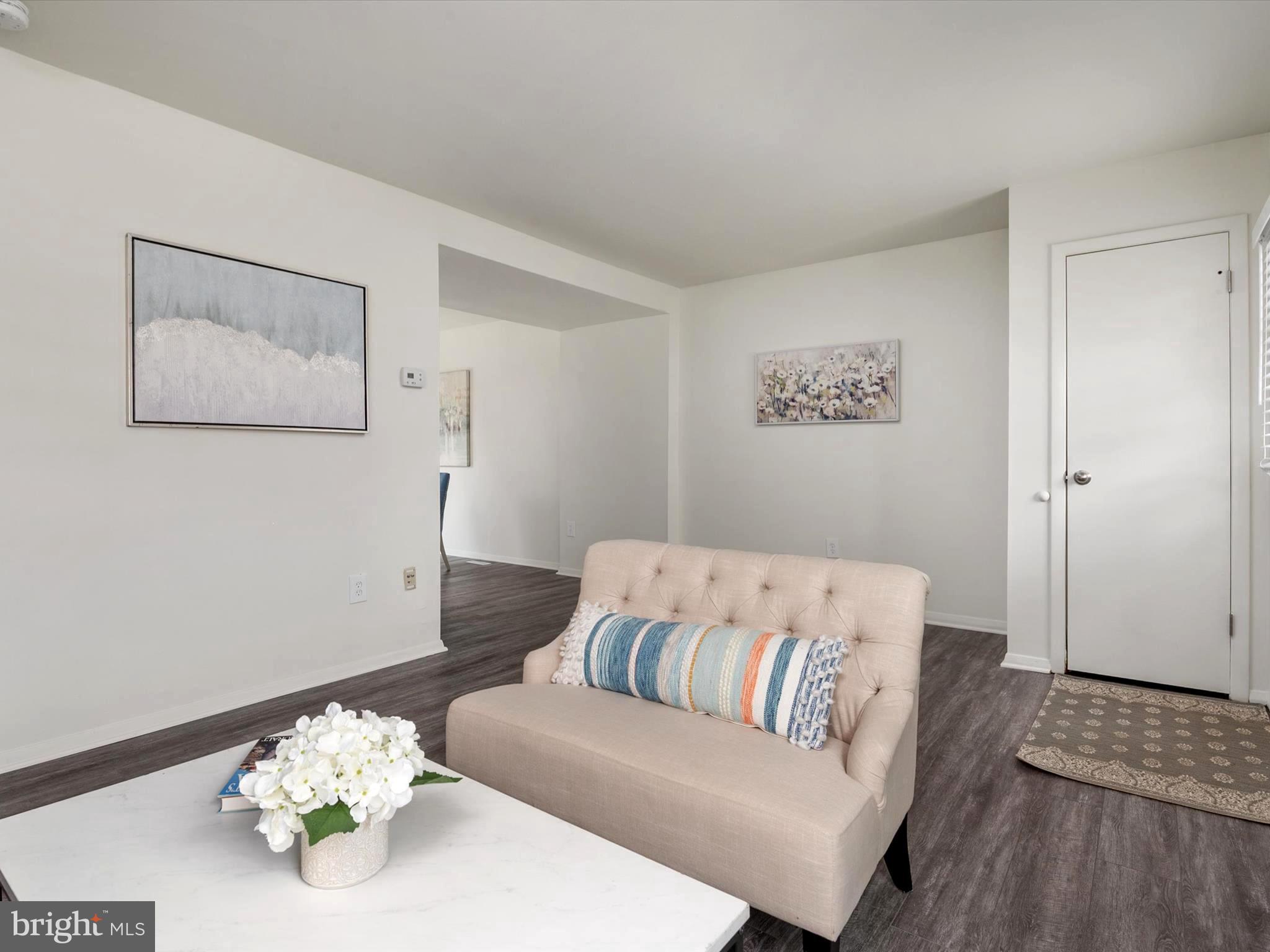 ELIZABETHS LANDING - Residential