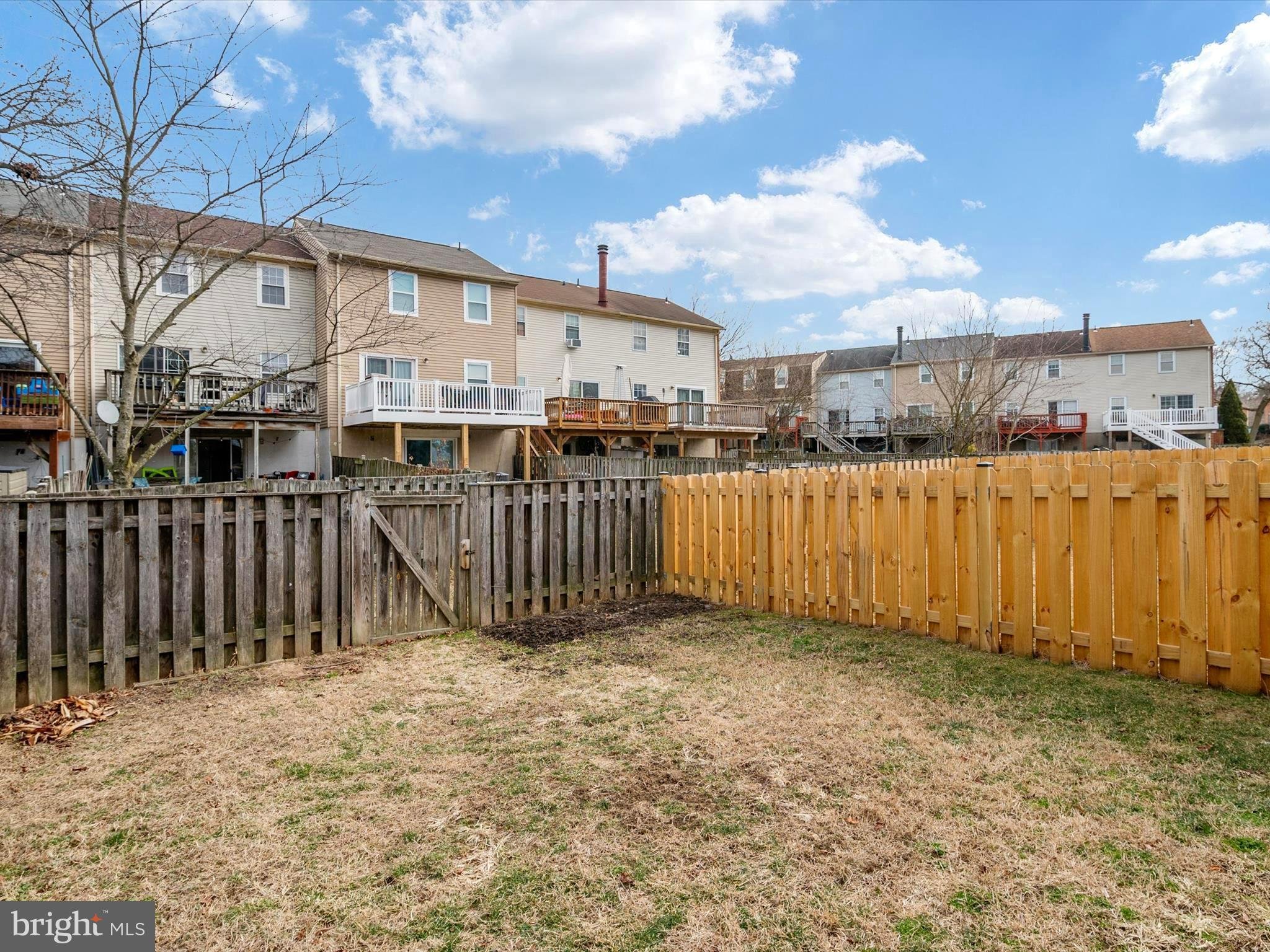 ELIZABETHS LANDING - Residential