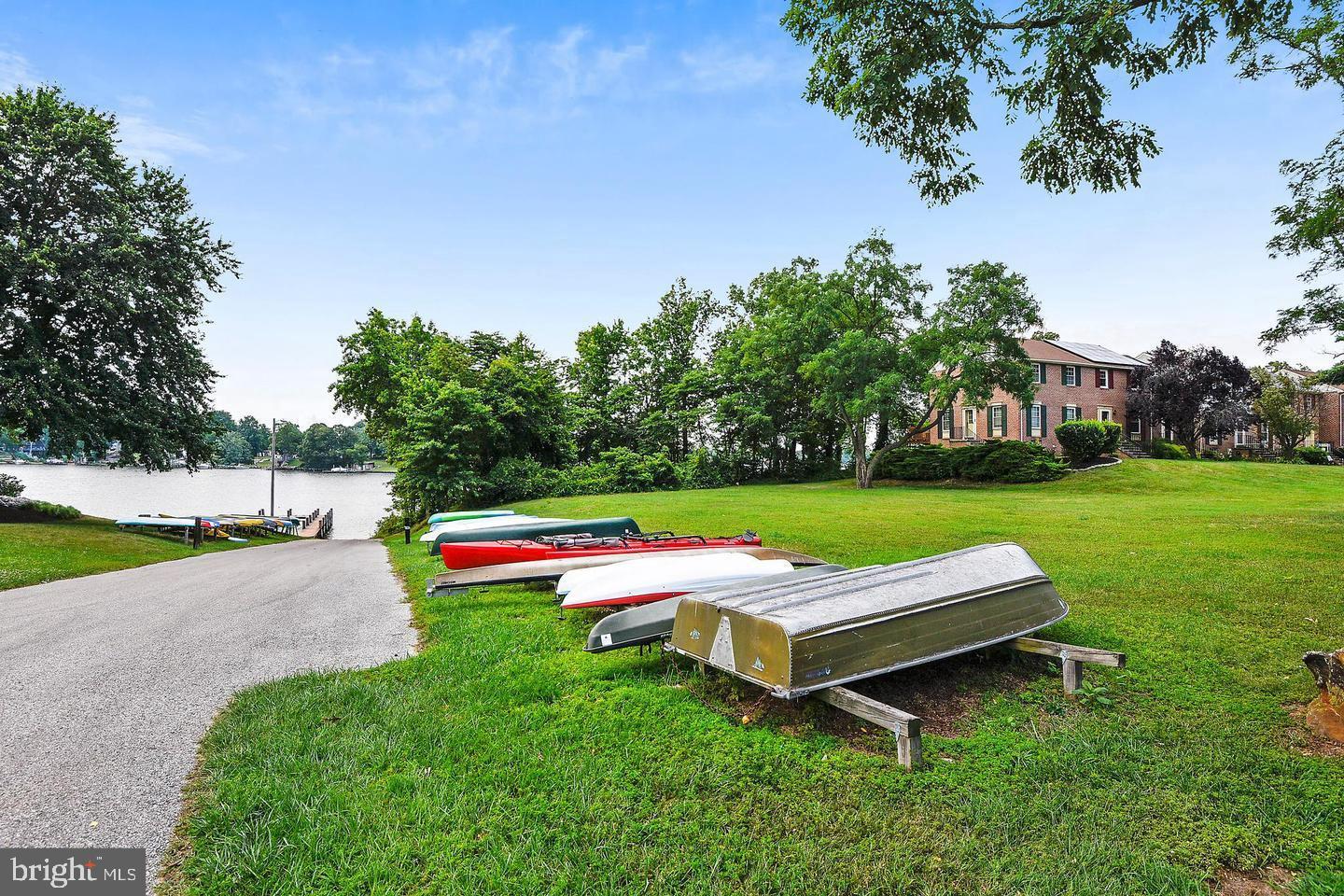 ELIZABETHS LANDING - Residential