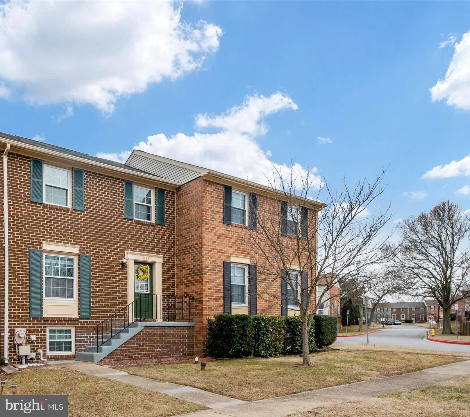 ELIZABETHS LANDING - Residential