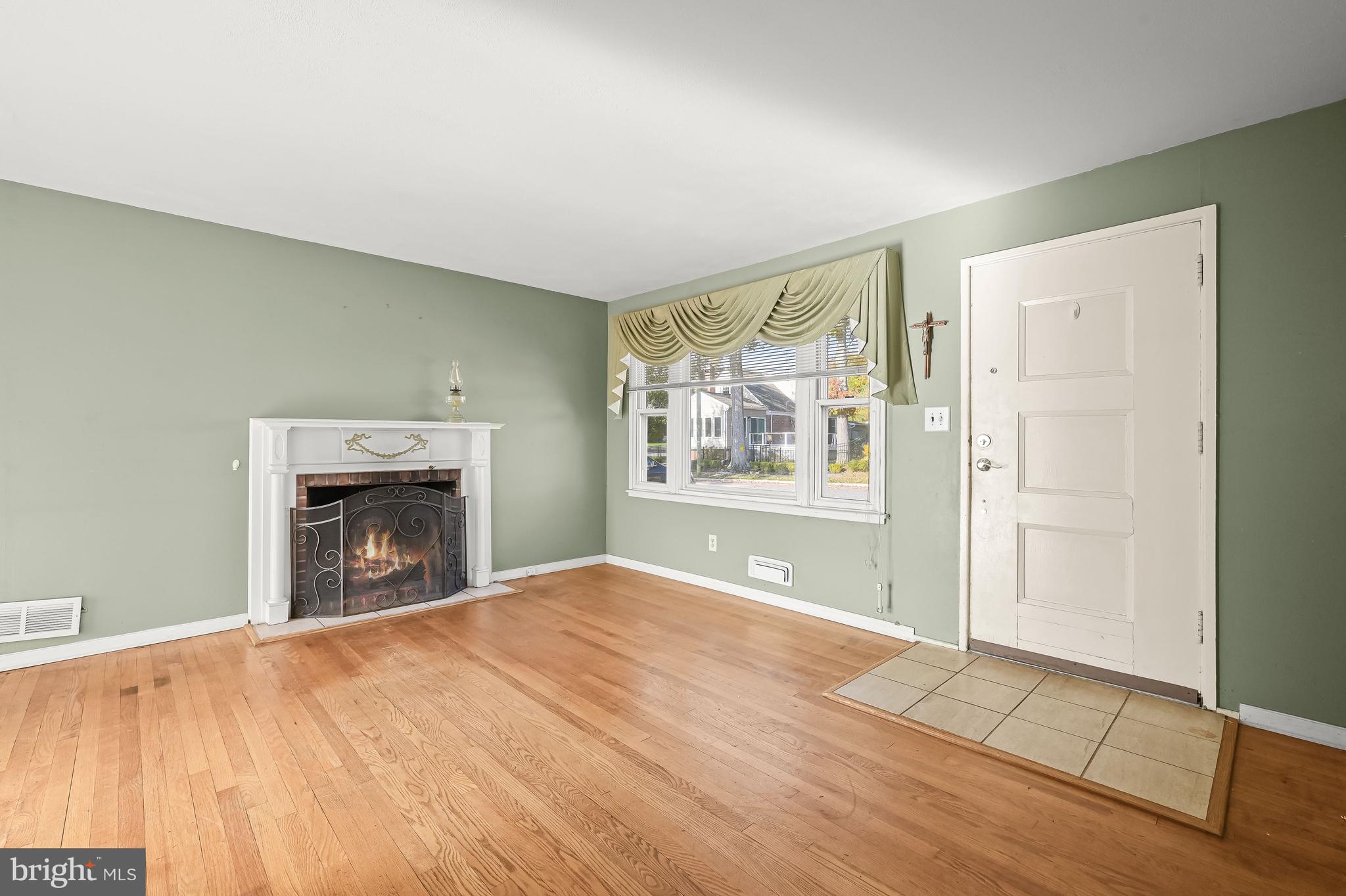 OAK SPRINGS - Residential