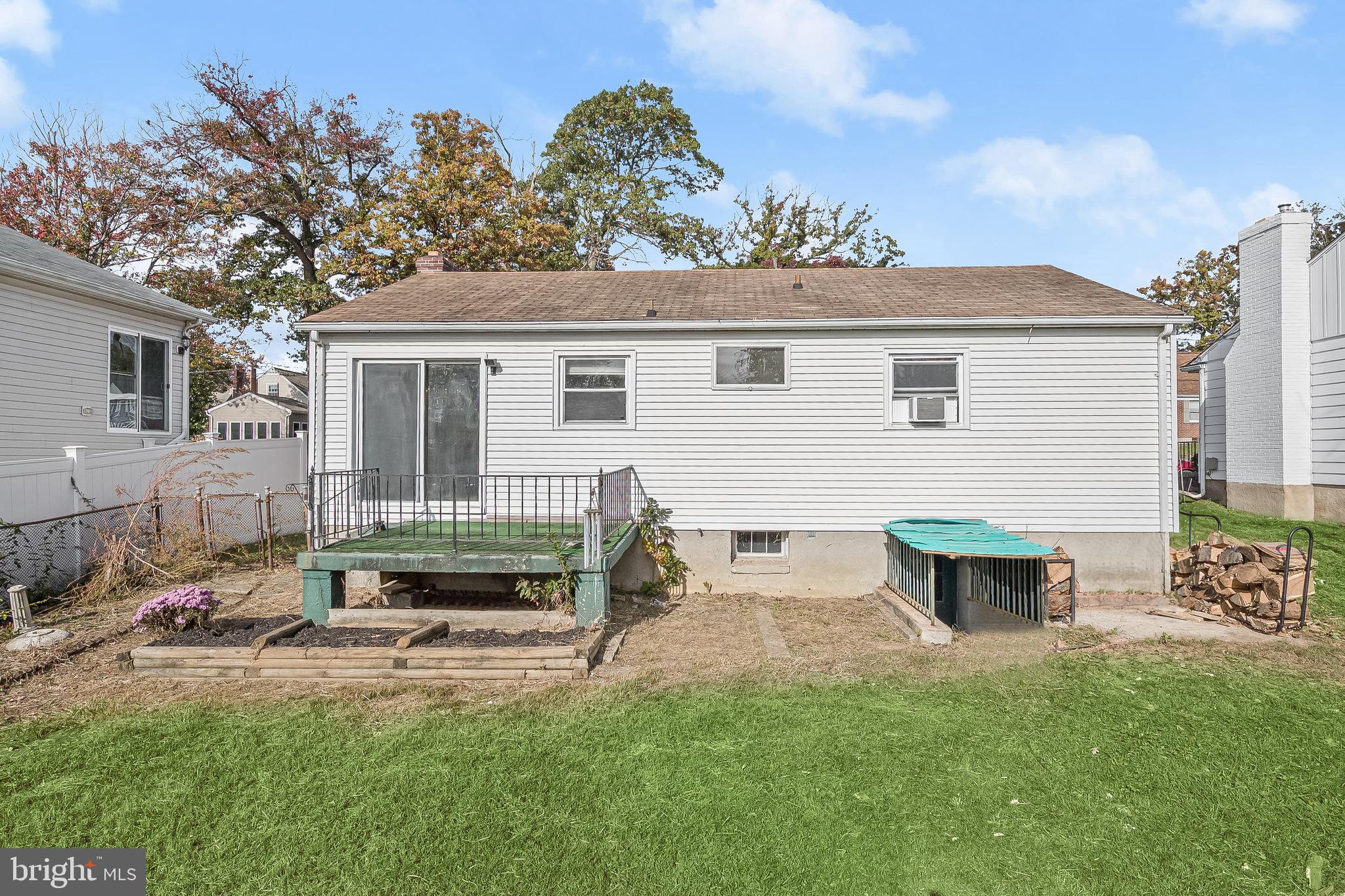 OAK SPRINGS - Residential