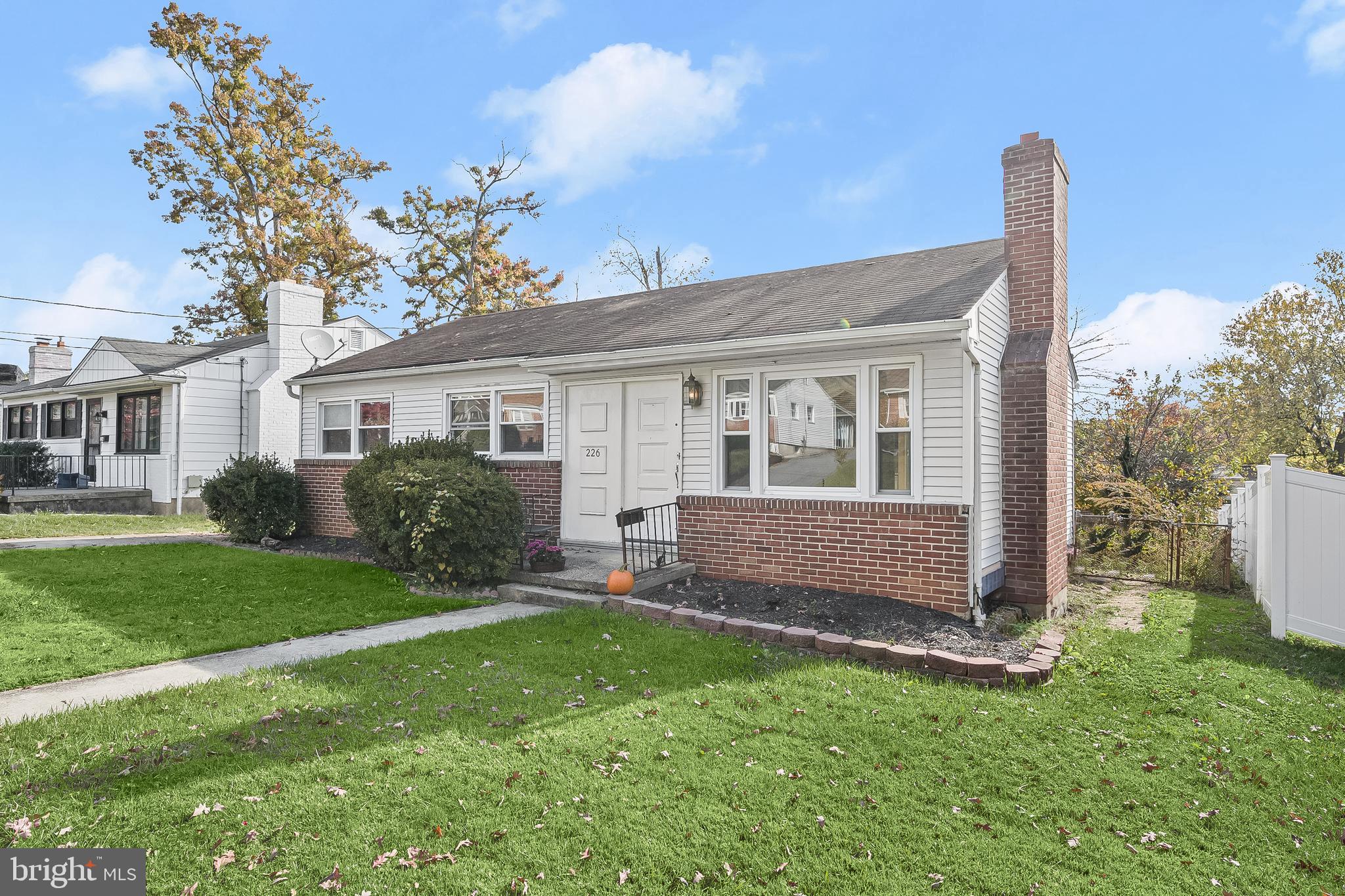 OAK SPRINGS - Residential