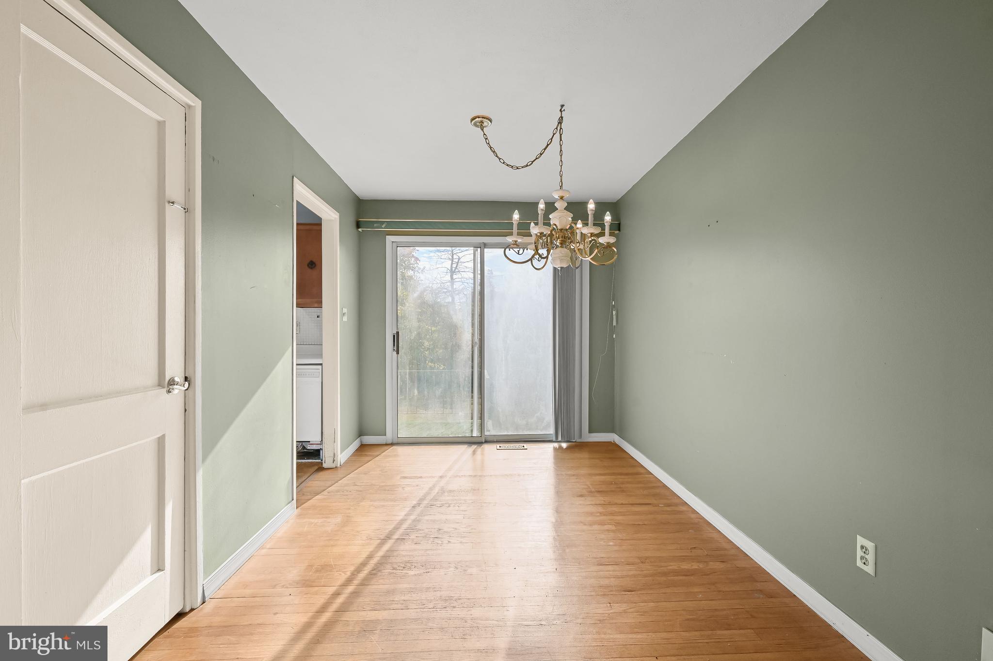 OAK SPRINGS - Residential