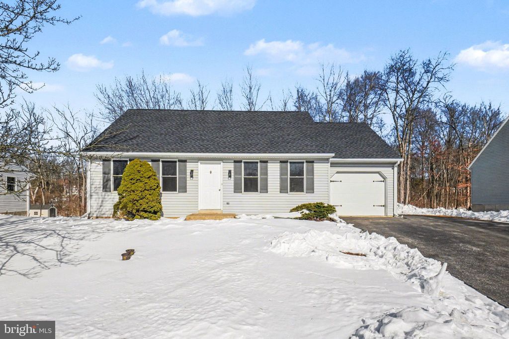 Photo of 27 Homestead Drive, DENVER, PA 17517 (MLS # PALA2083004)