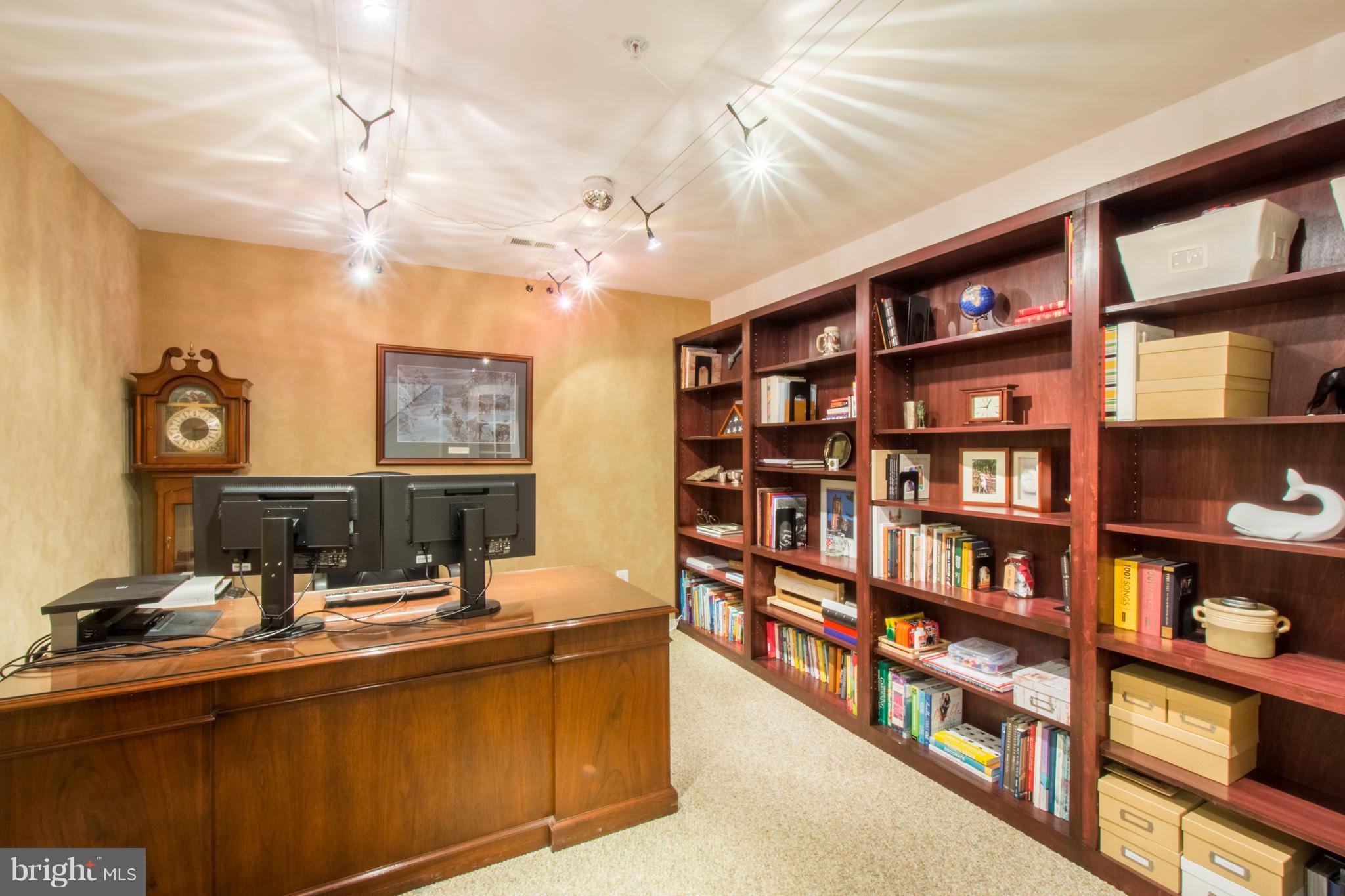 PINEY ORCHARD - Residential