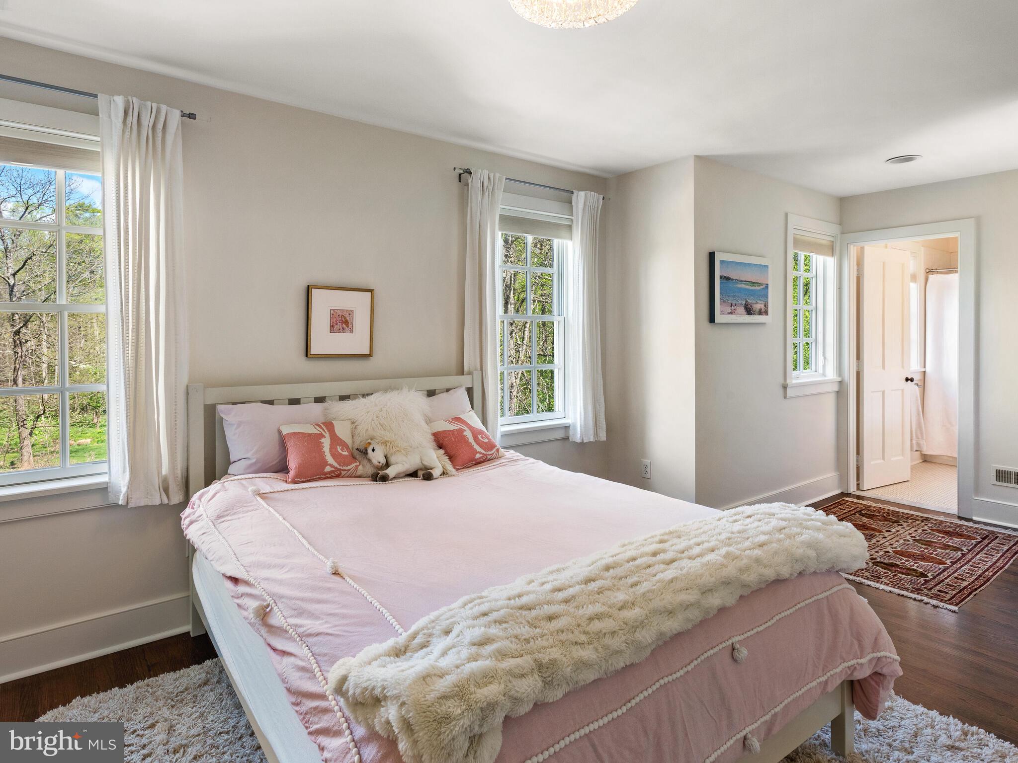 RADNOR HUNT - Residential