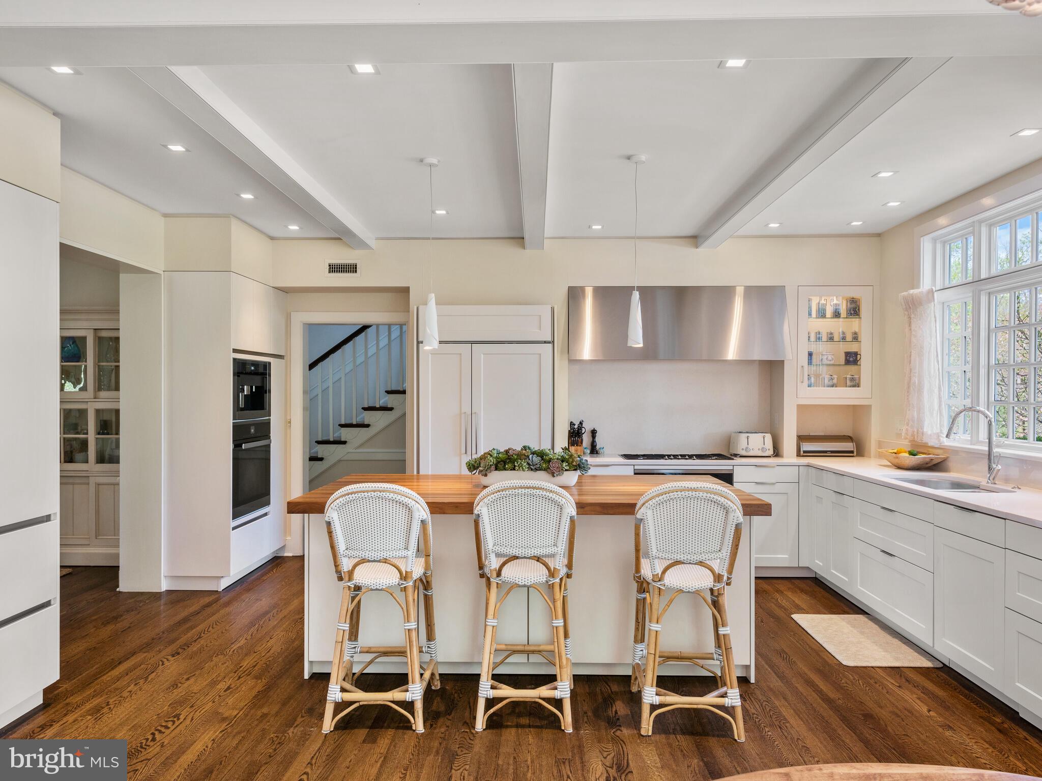 RADNOR HUNT - Residential