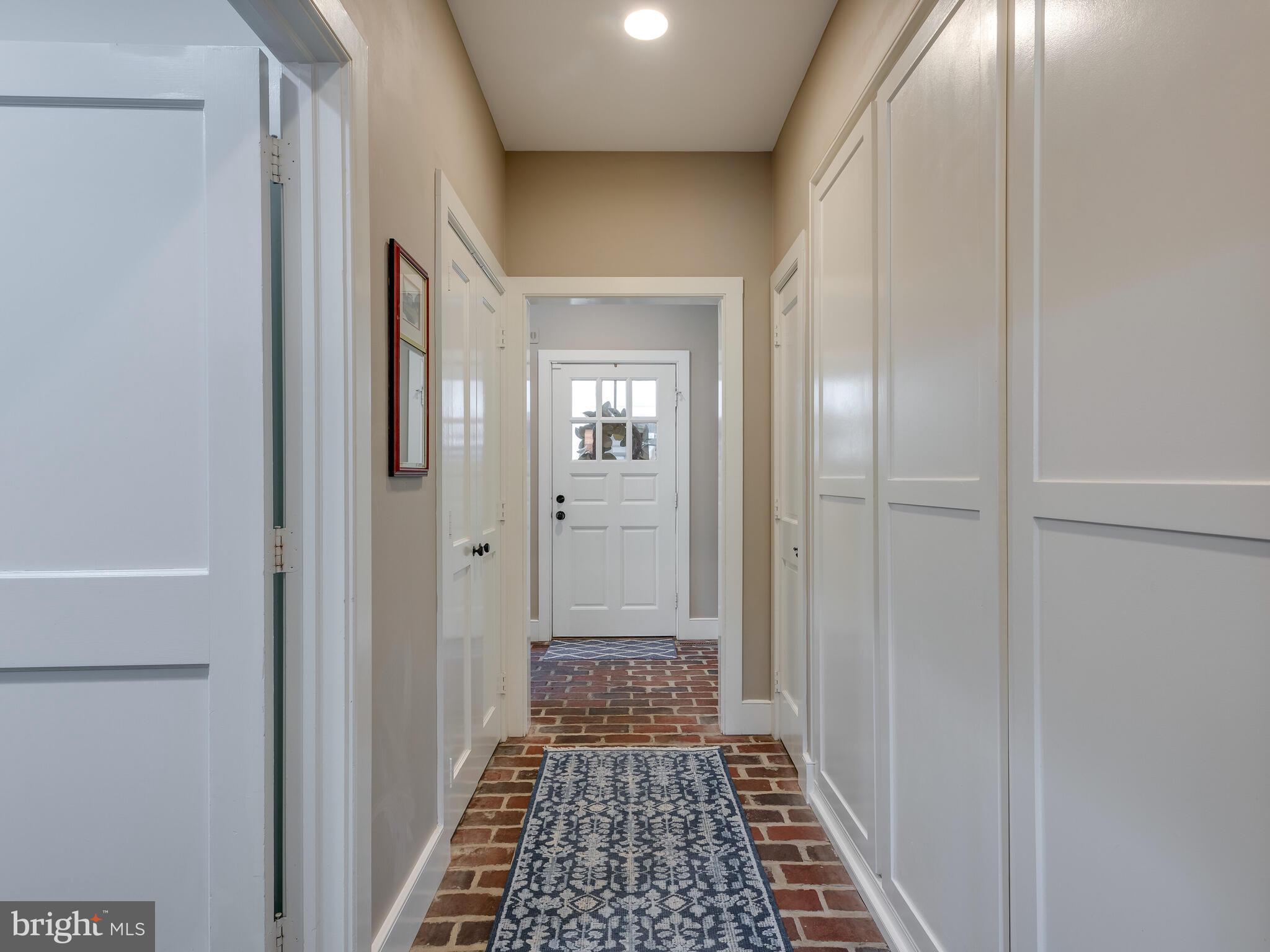 RADNOR HUNT - Residential