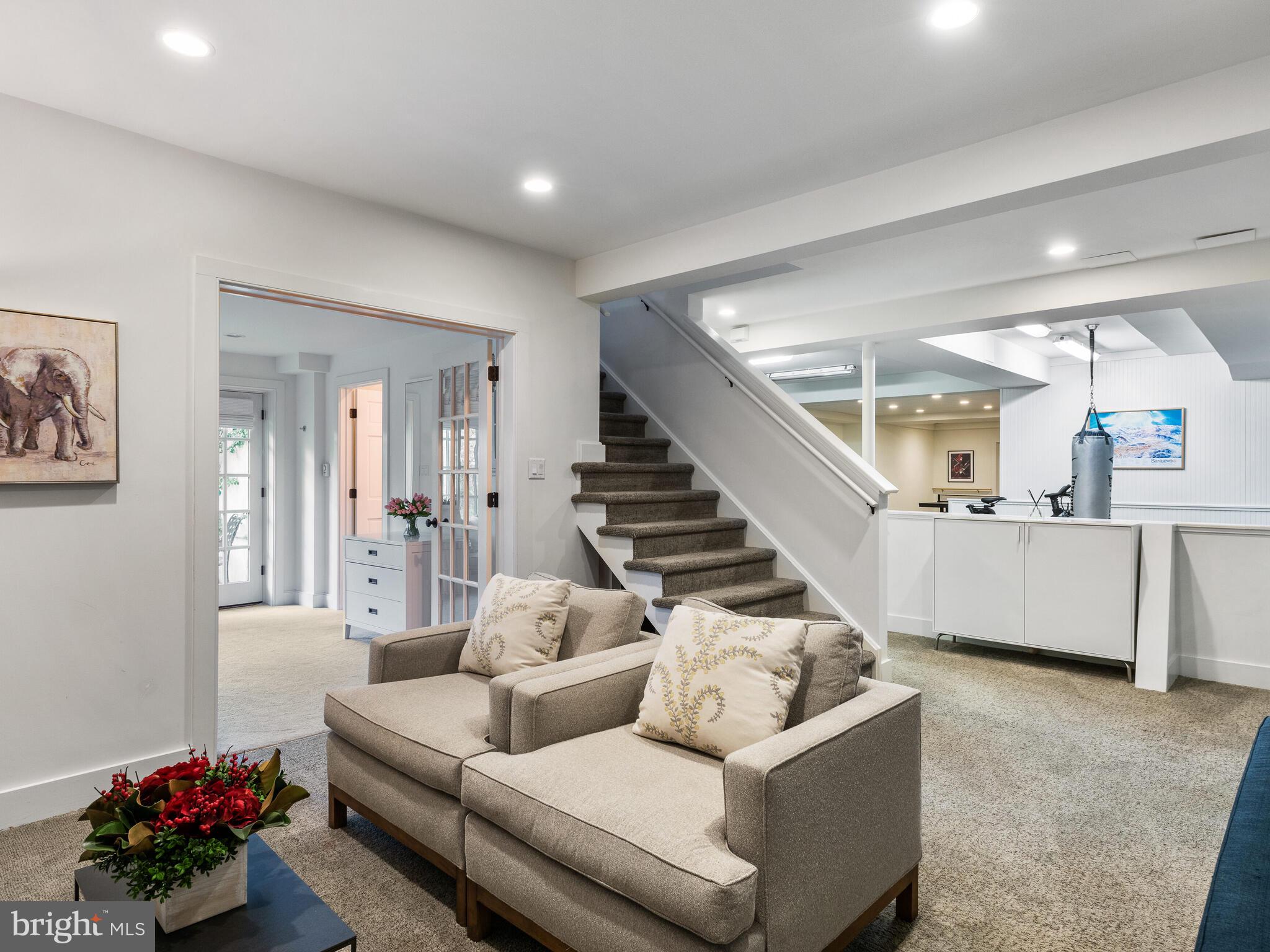 RADNOR HUNT - Residential