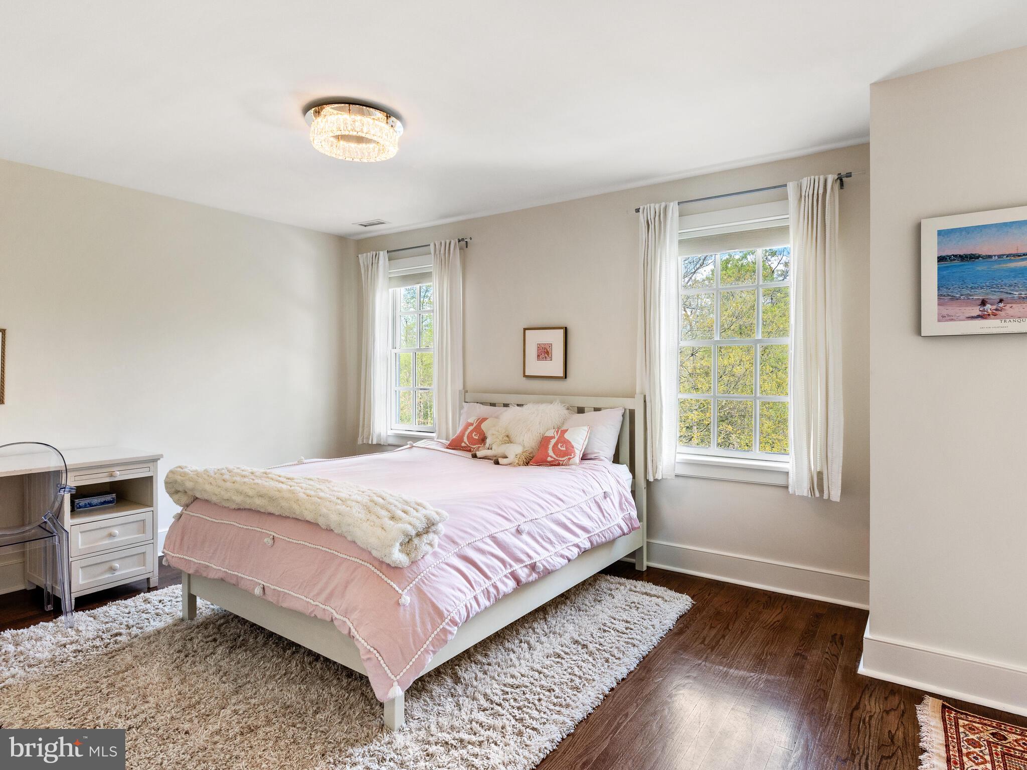 RADNOR HUNT - Residential