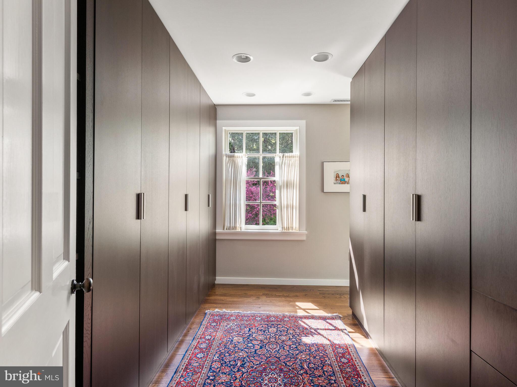 RADNOR HUNT - Residential