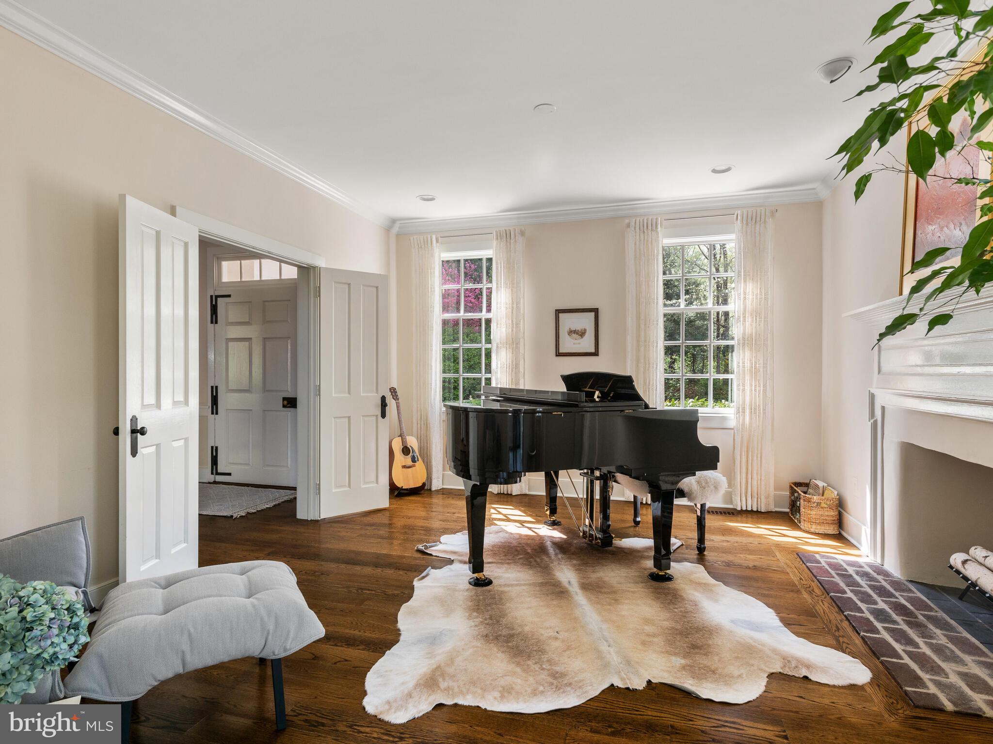 RADNOR HUNT - Residential