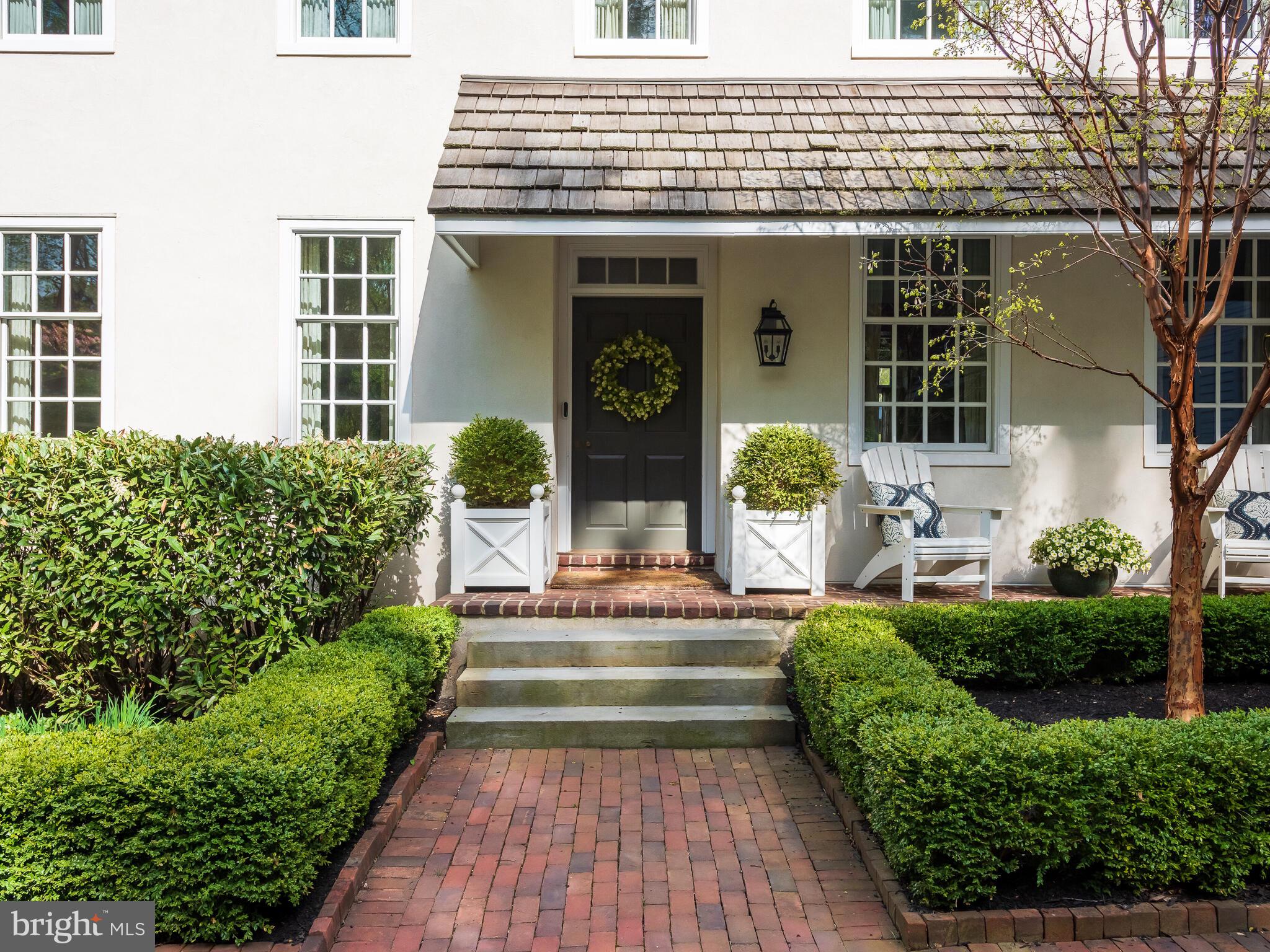 RADNOR HUNT - Residential