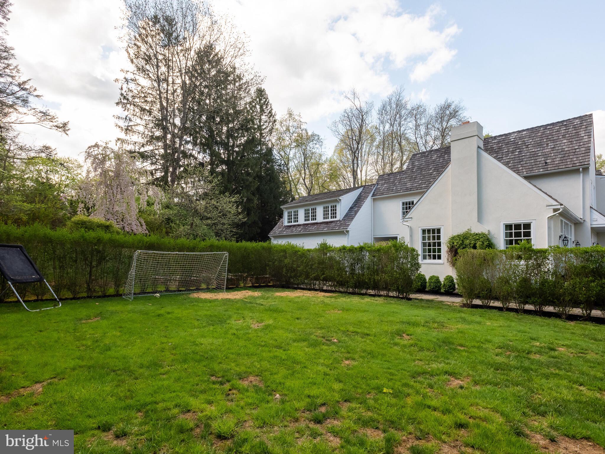 RADNOR HUNT - Residential