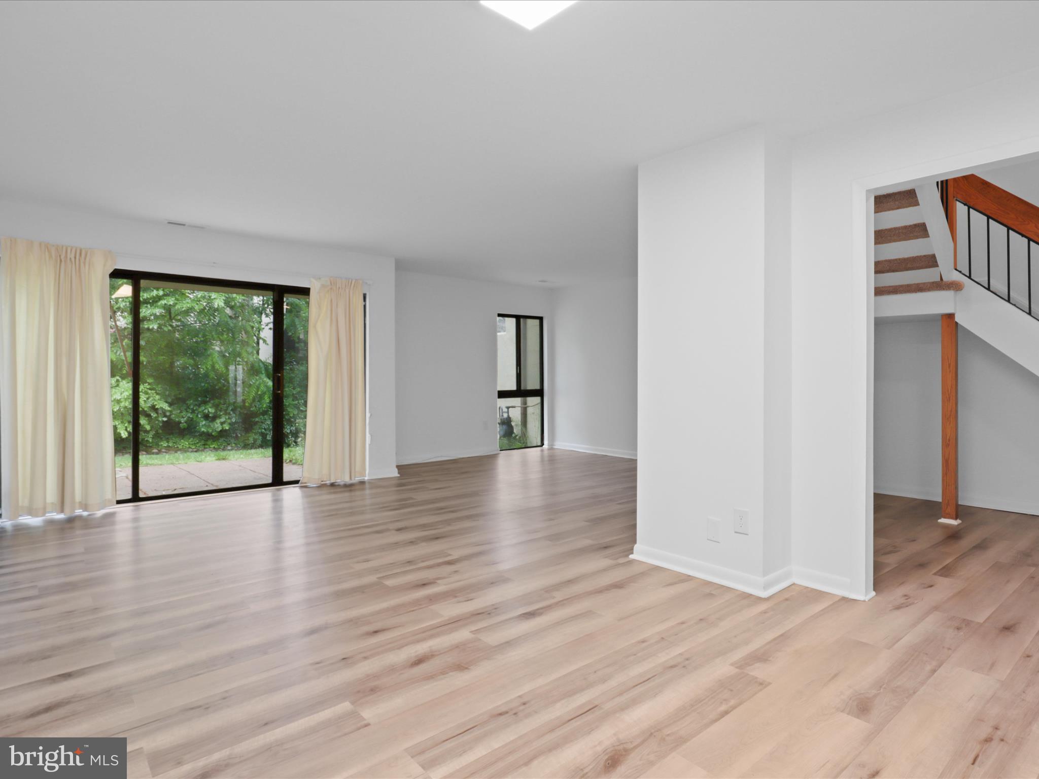 RESTON - Residential