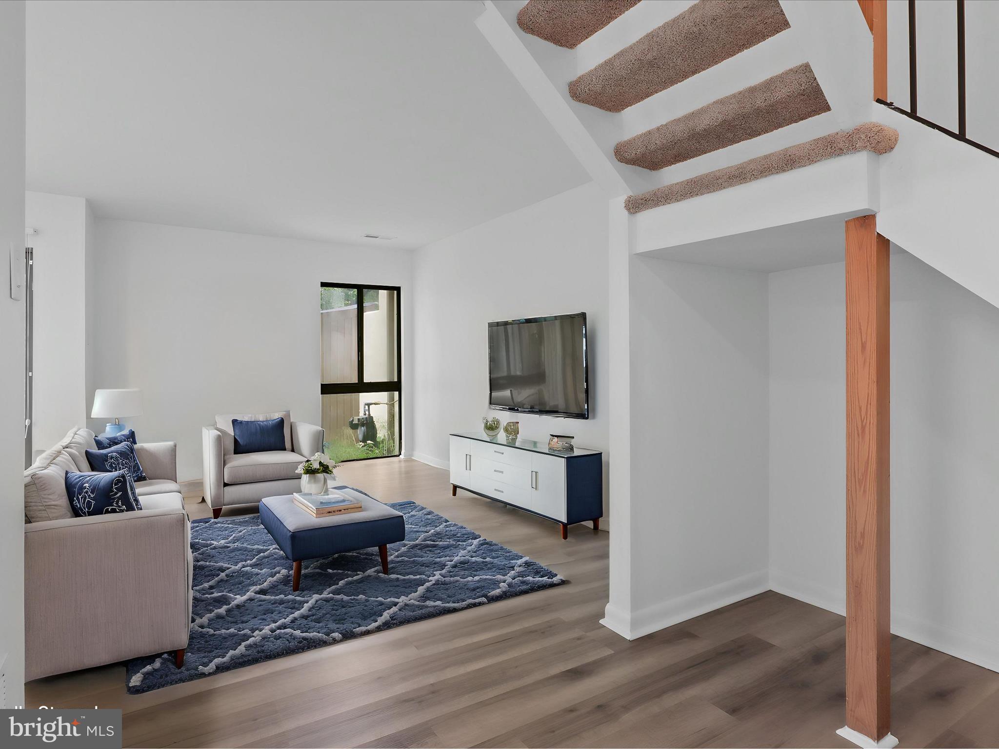 RESTON - Residential