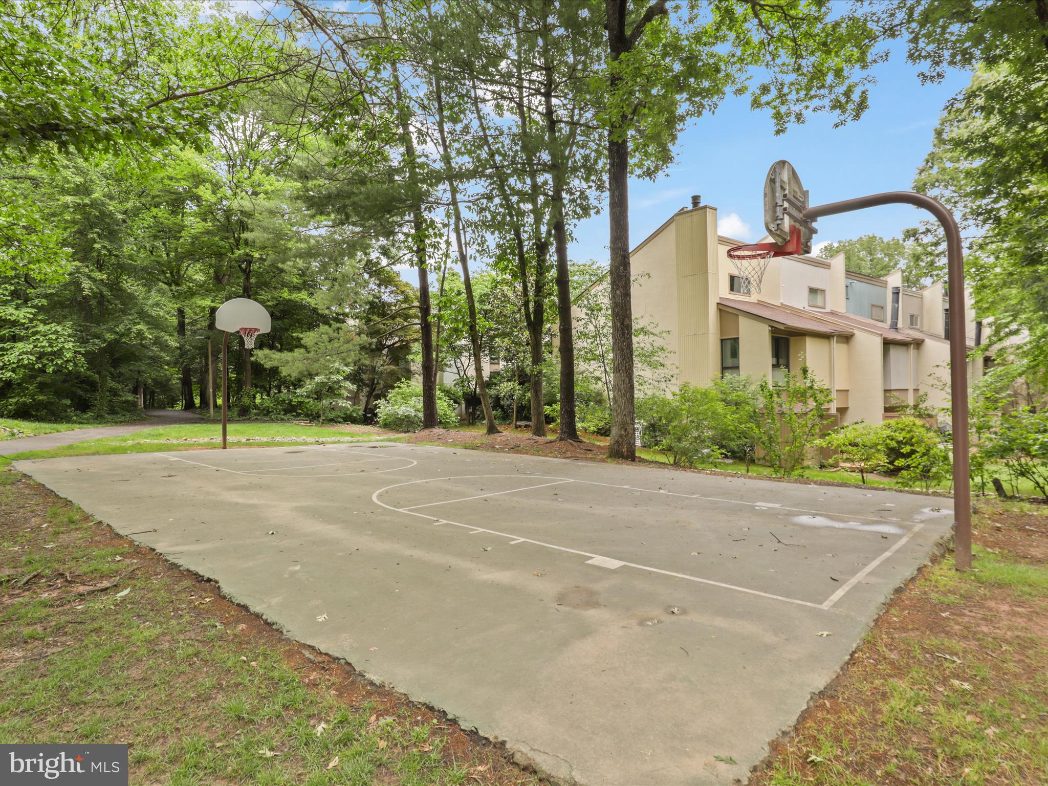 RESTON - Residential