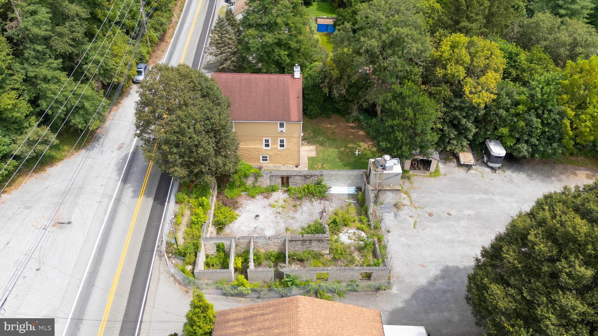 2094 STRASBURG ROAD