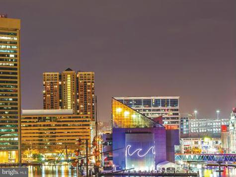 HOWARD SQUARE - Residential