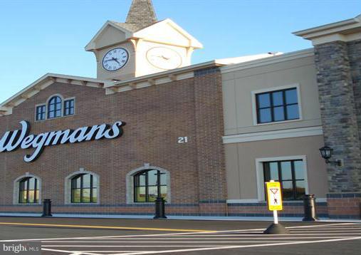 HOWARD SQUARE - Residential