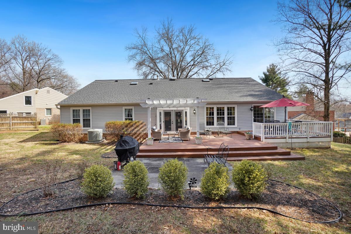 STONEGATE - Residential