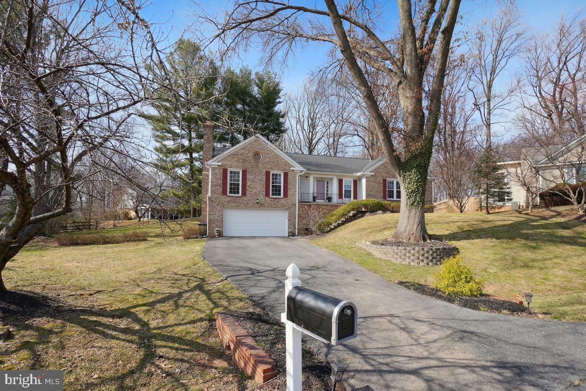 Beautiful Mitchell-Best rambler located in the upscale section of Stonegate. The home sits on a half acre lot located on a cul-de-sac. So many nice features including: Redone kitchen. Dining area, Large family room with wood fireplace. Formal living room, deck, and finished rec-room on the lower level. The owners have installed a modern high end security system that will convey. The two car garage has an entry into the lower level. There are fine hardwood floors on the main level. This is a large home in a private setting that you are bound to fall in love with. Stonegate is a well known and established Montgomery County Community with many amenities. There is a membership pool nearby that can keep any family member happy and the local elementary school is nearby.