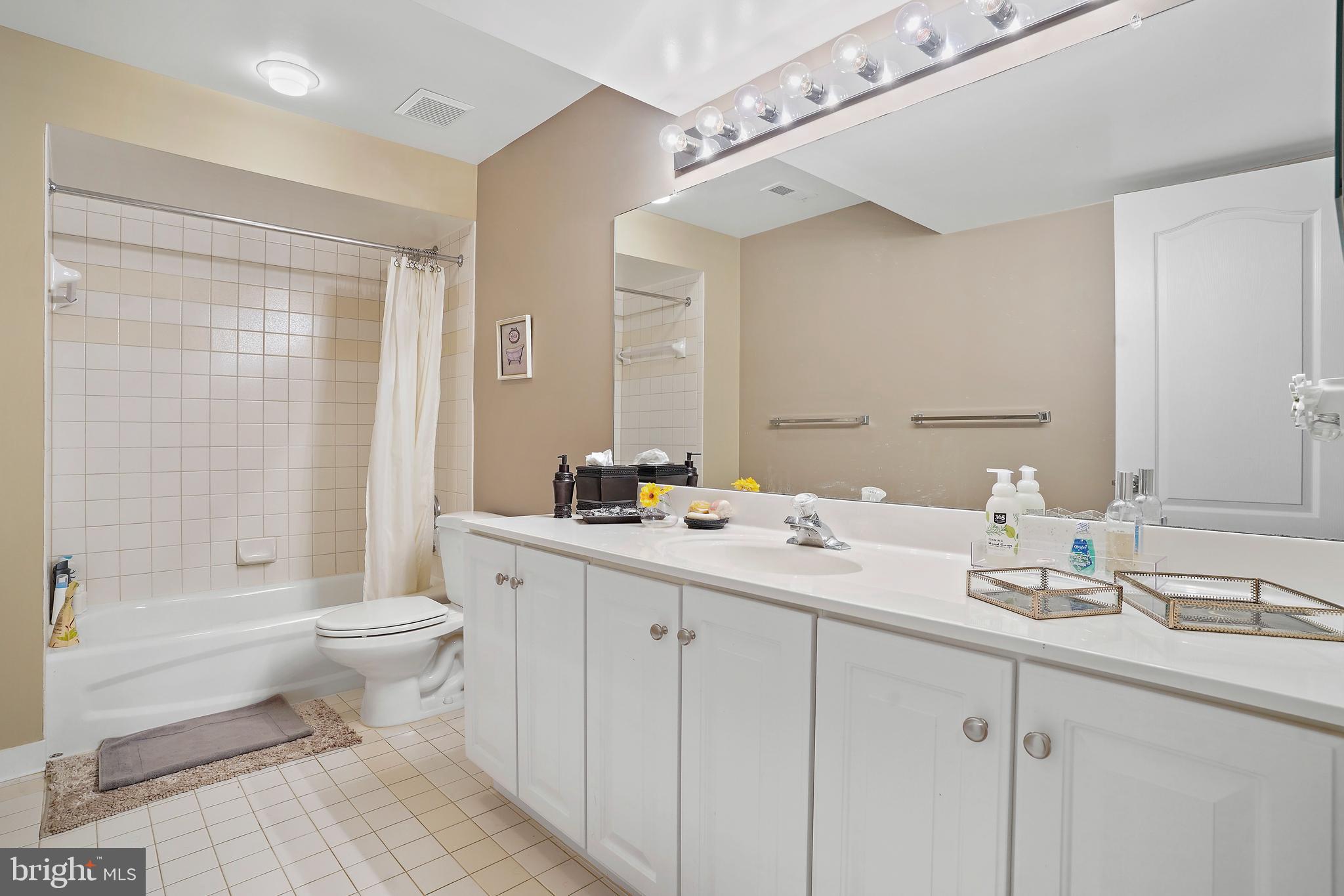 RESTON - Residential Lease